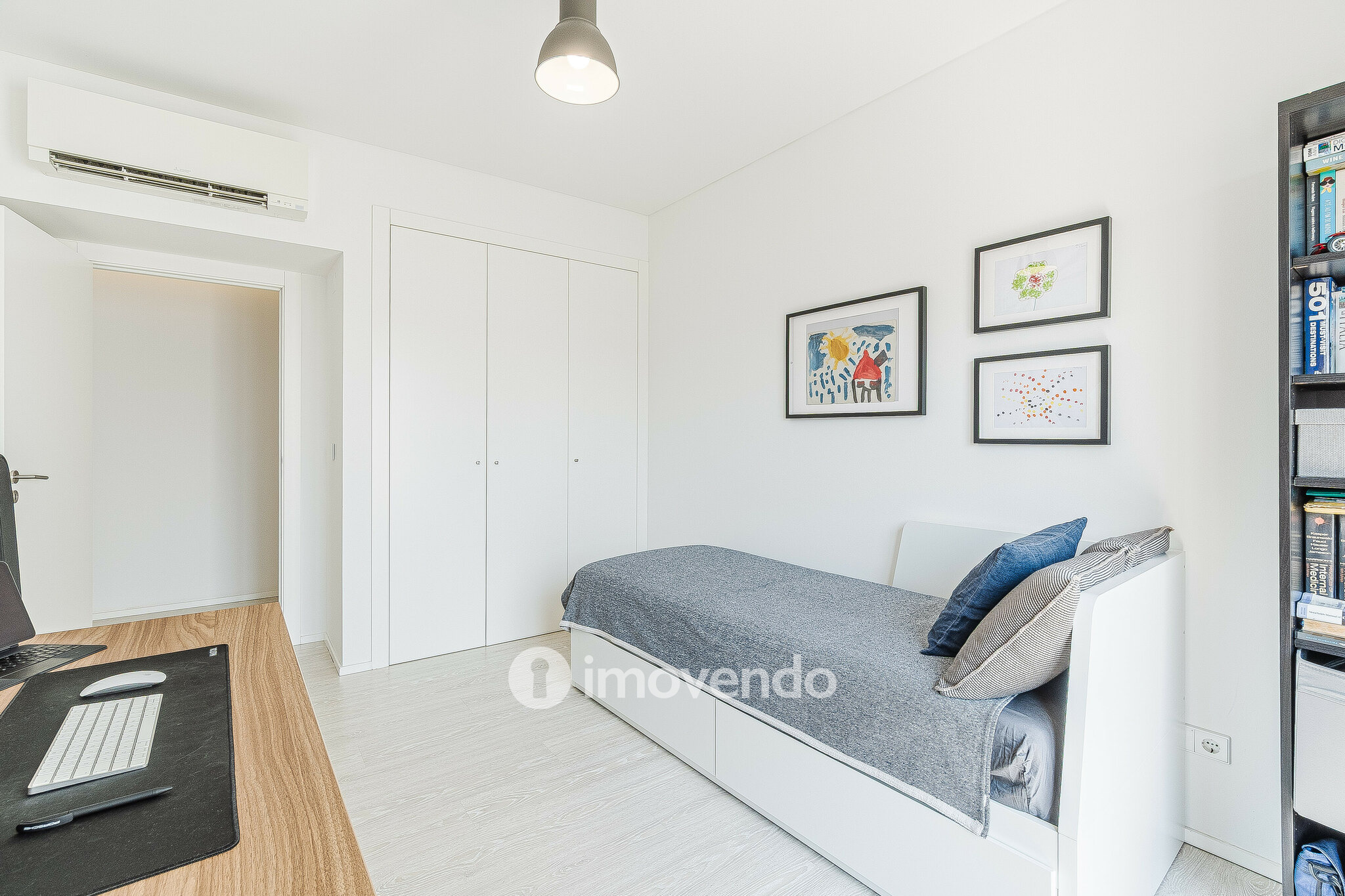 Moradia T3 moderna, com piscina e garagem, em Santo Antão do Tojal