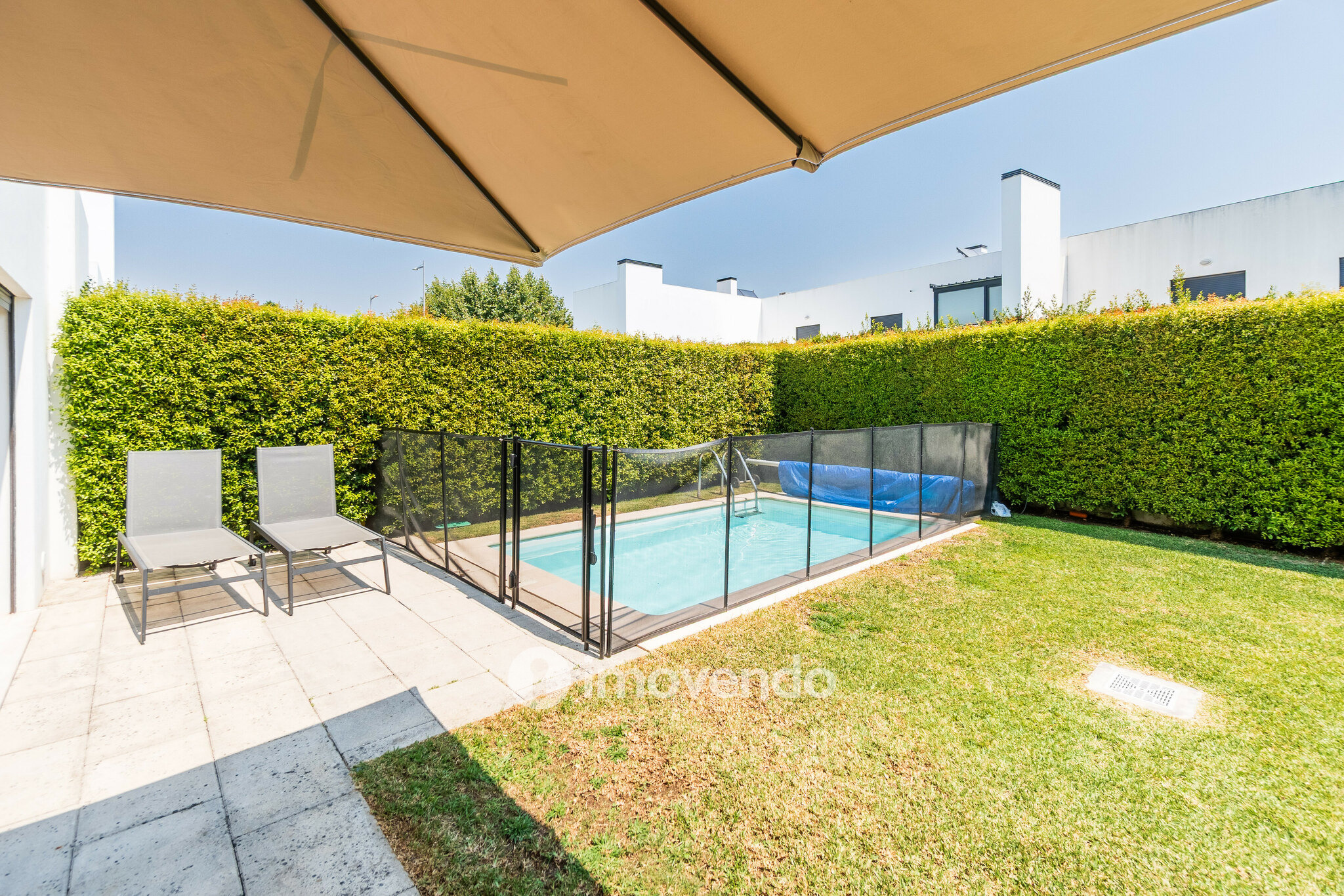 Moradia T3 moderna, com piscina e garagem, em Santo Antão do Tojal
