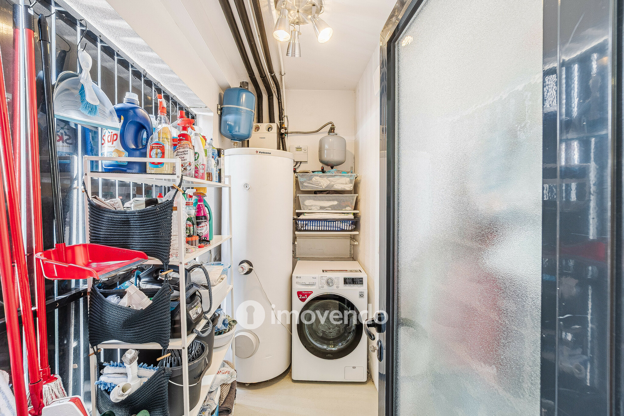 Moradia T3 moderna, com piscina e garagem, em Santo Antão do Tojal