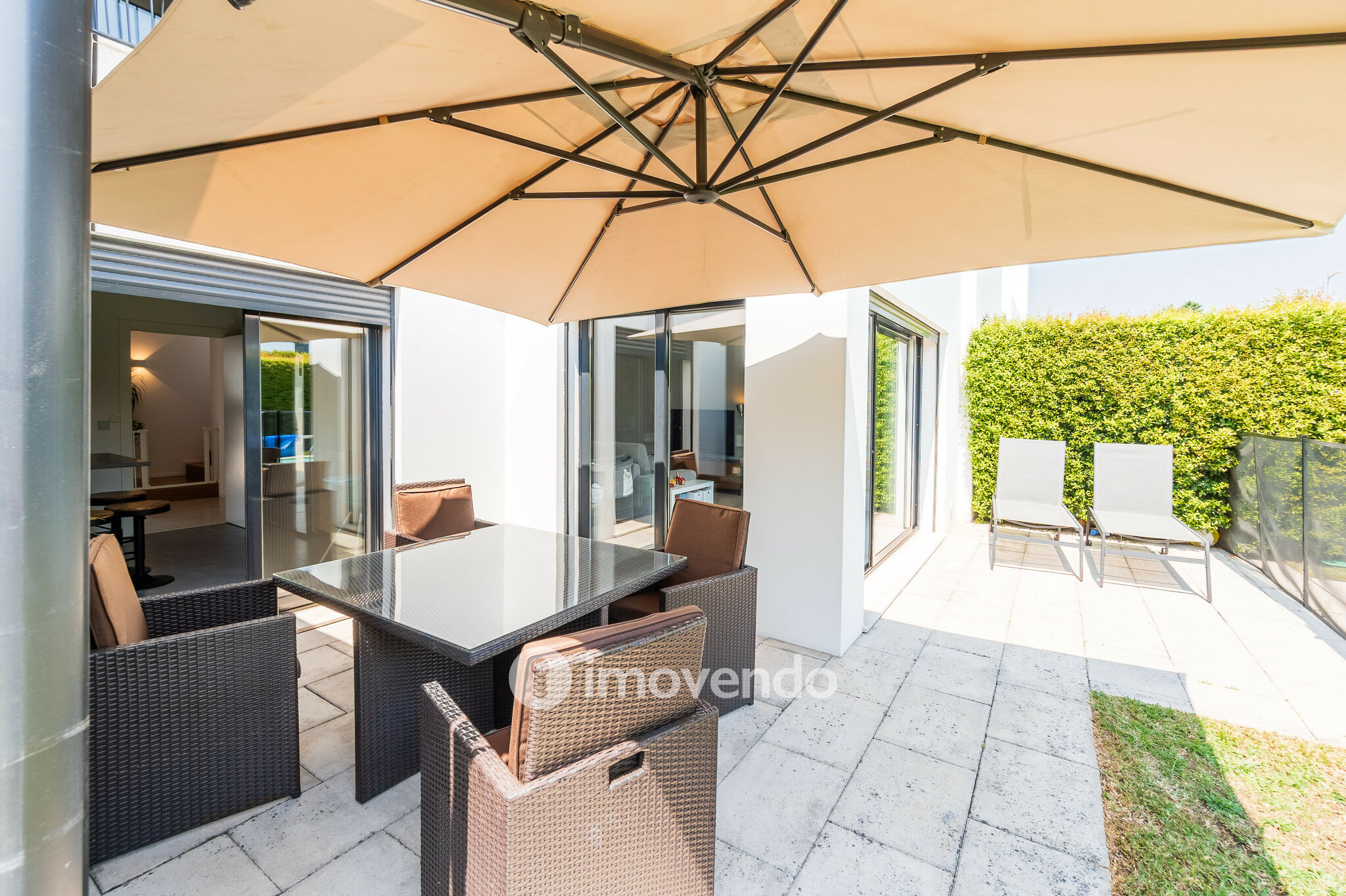 Moradia T3 moderna, com piscina e garagem, em Santo Antão do Tojal