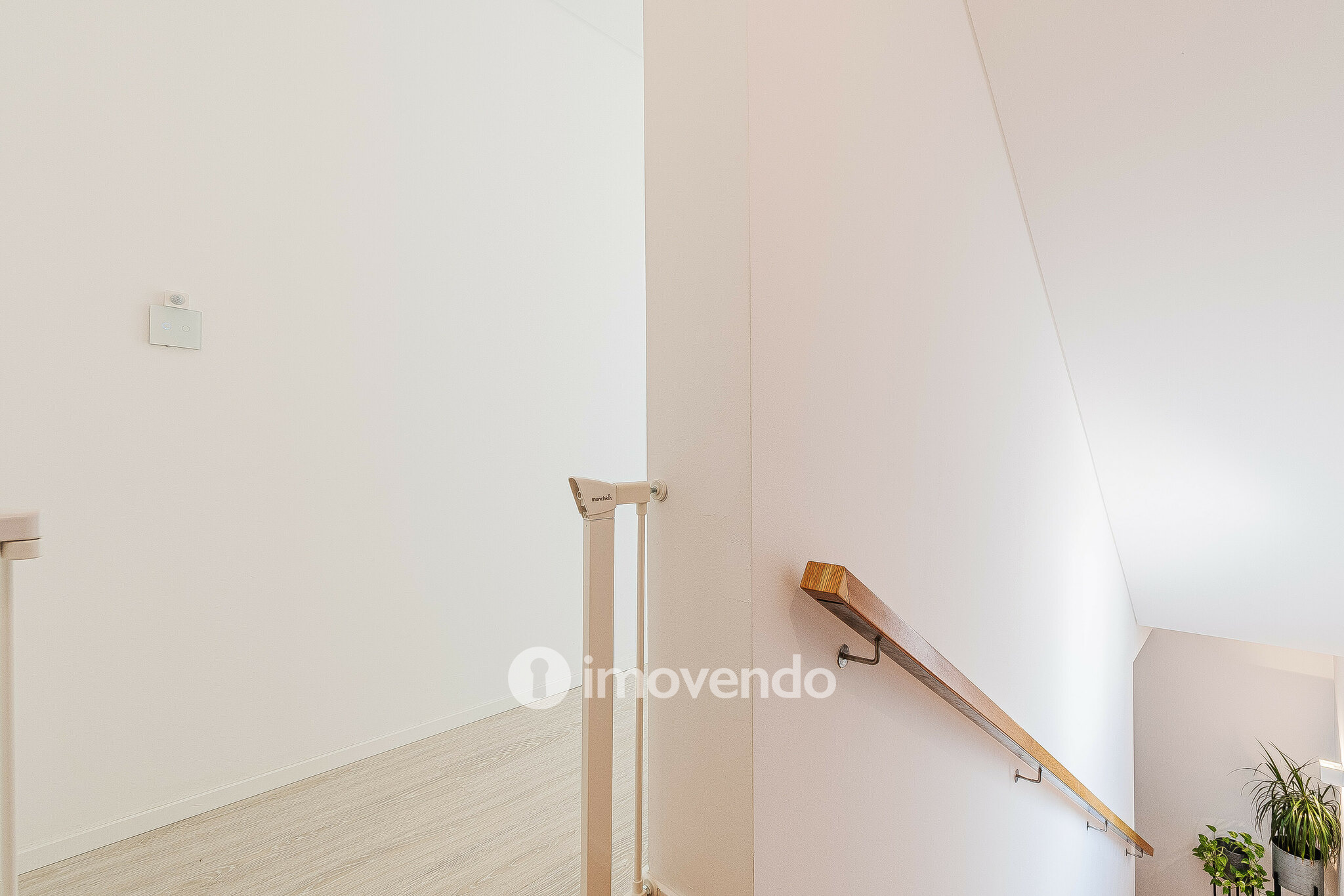 Moradia T3 moderna, com piscina e garagem, em Santo Antão do Tojal