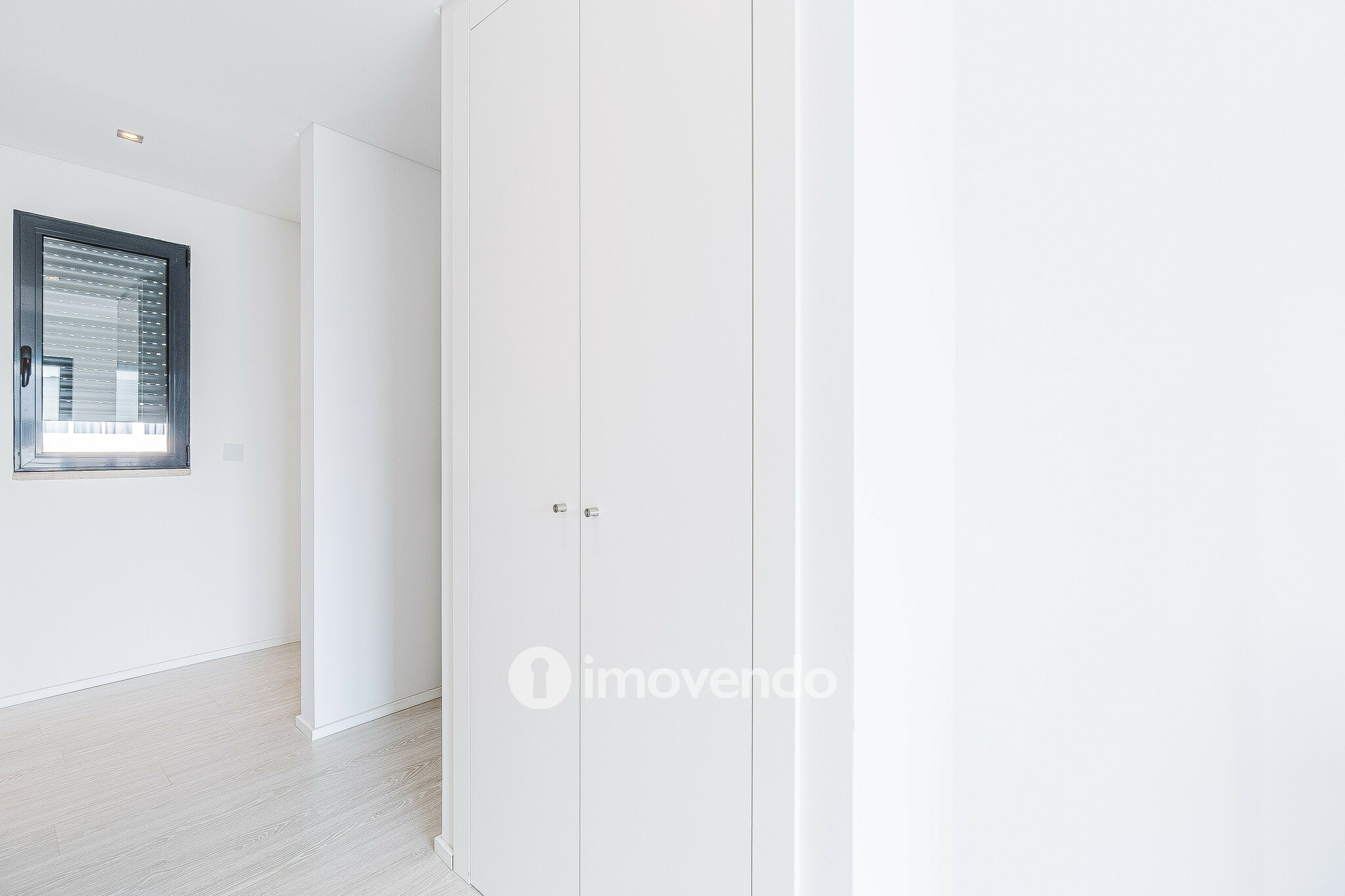 Moradia T3 moderna, com piscina e garagem, em Santo Antão do Tojal