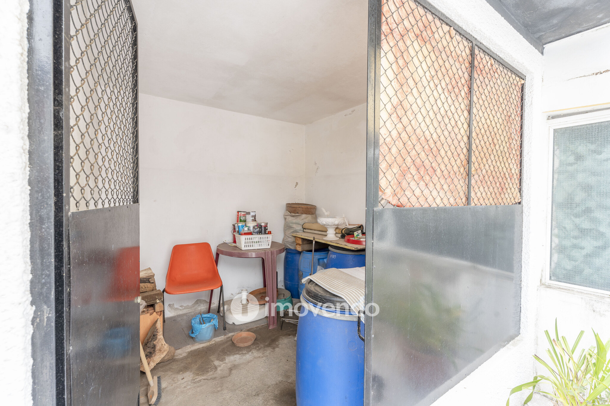 Moradia T4 com garagem, em Vila Nova da Telha, na Maia
