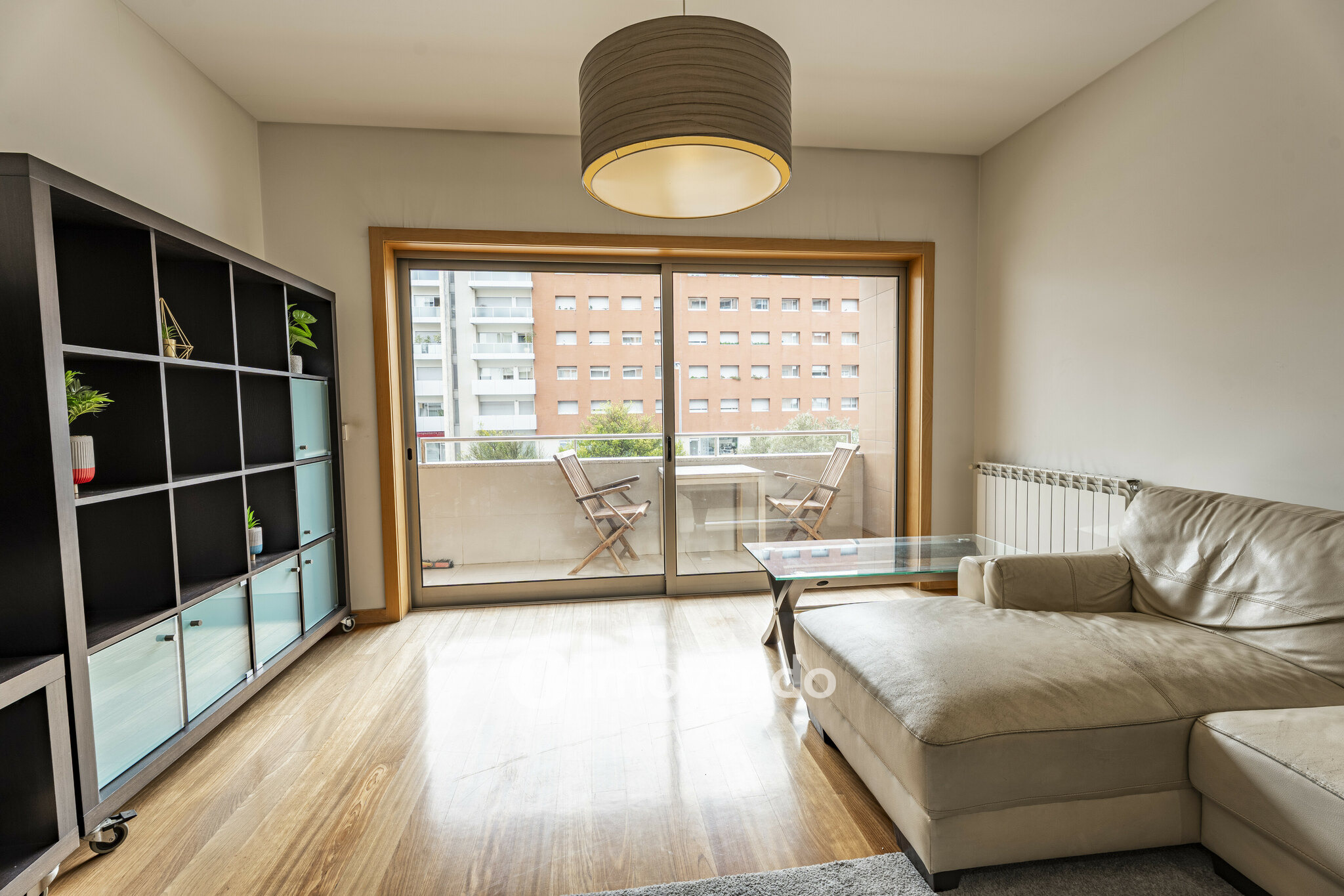 Apartamento T3, com áreas amplas e garagem, em Braga