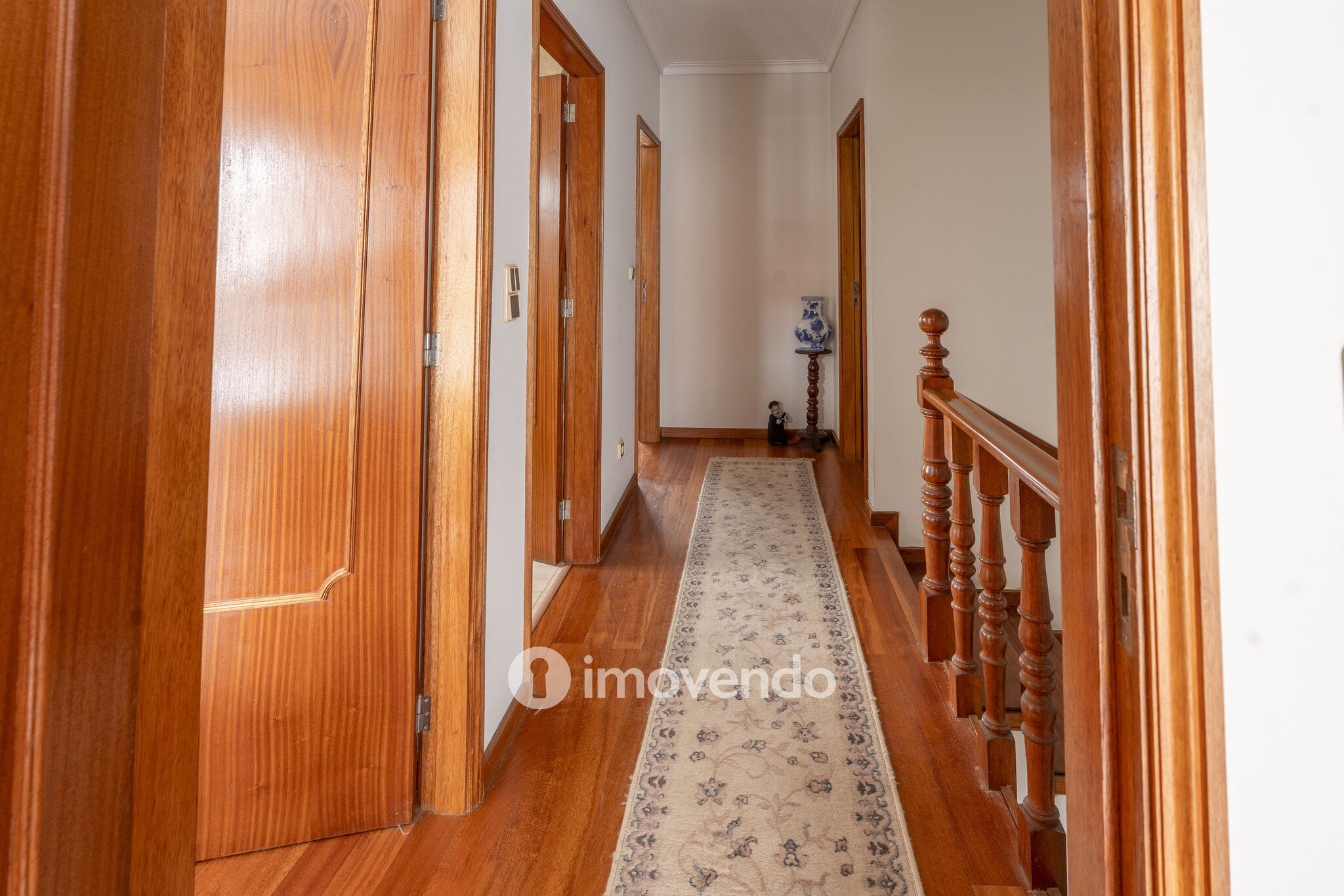 Moradia T4 com garagem, em Vila Nova da Telha, na Maia