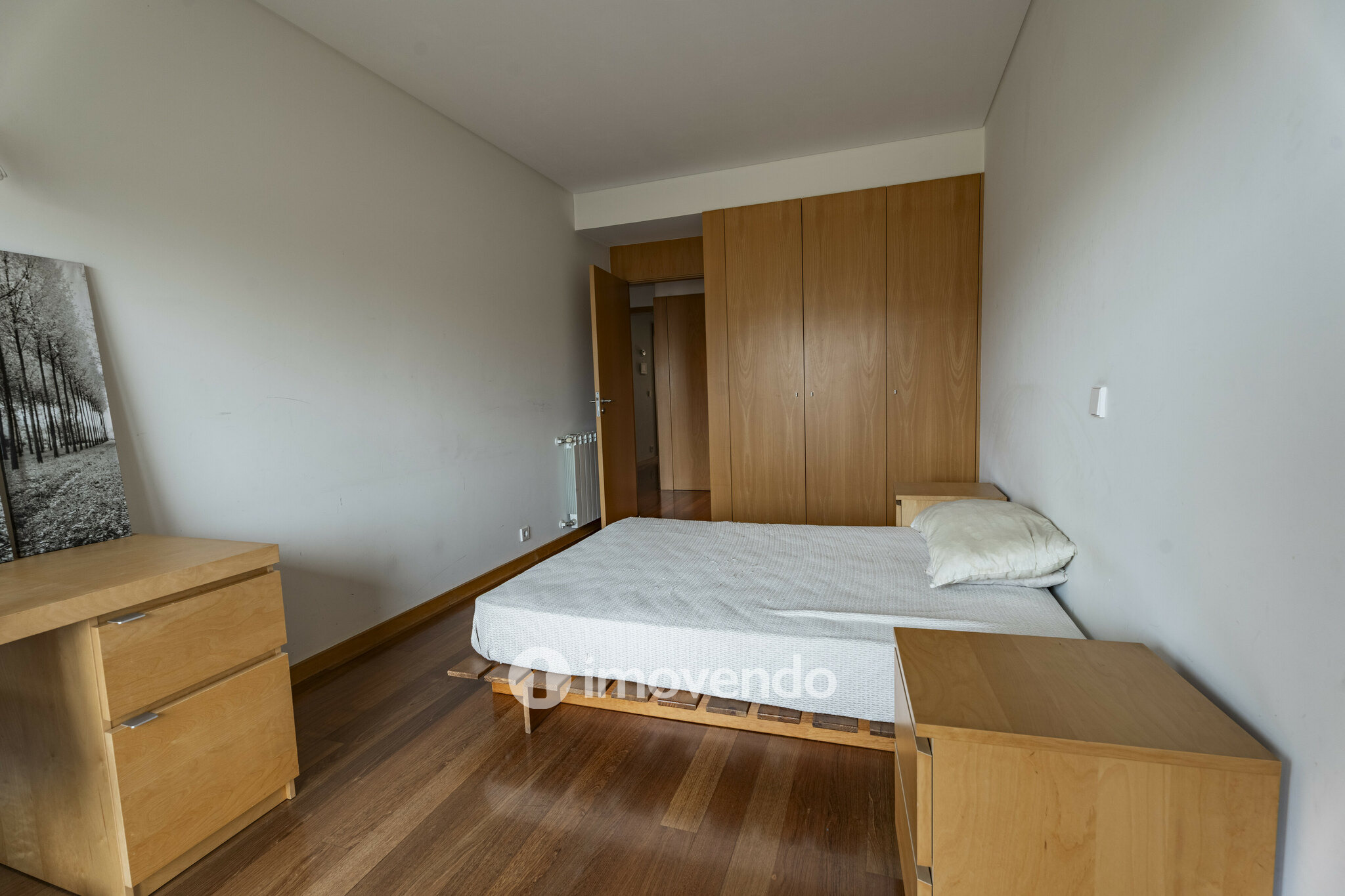Apartamento T3, com áreas amplas e garagem, em Braga