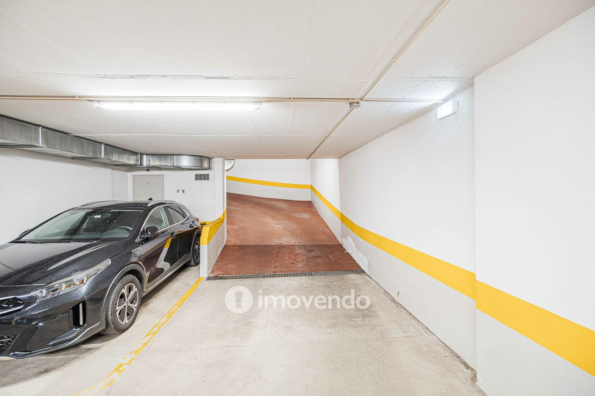 Apartamento T2 moderno, com estacionamento, na Póvoa de Santo Adrião