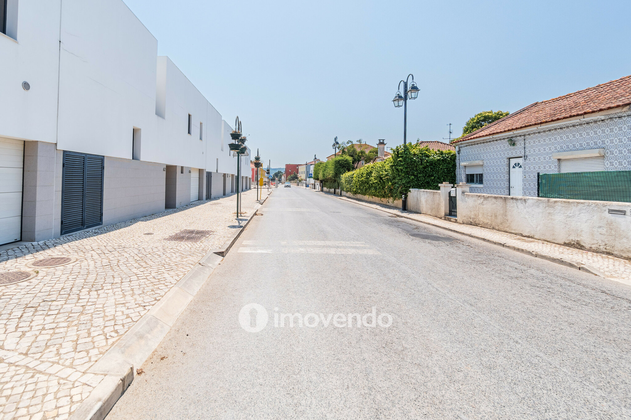 Moradia T3 moderna, com piscina e garagem, em Santo Antão do Tojal