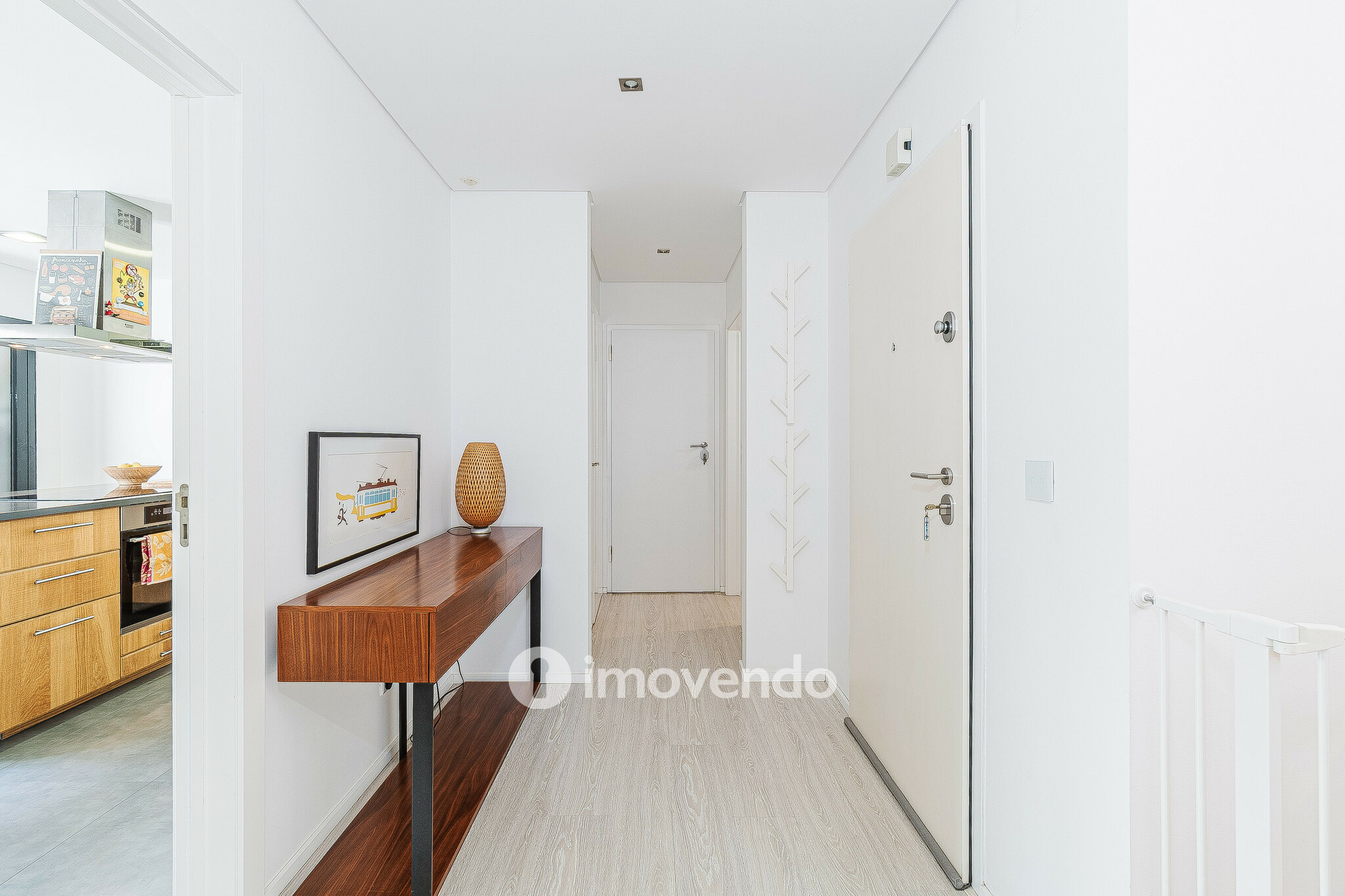 Moradia T3 moderna, com piscina e garagem, em Santo Antão do Tojal