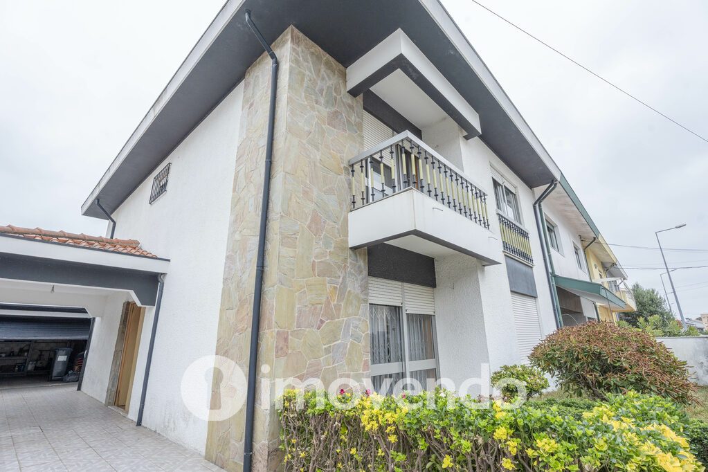 Moradia T4 em Maia, Vila Nova da Telha com 220 m<sup>2</sup> por 520.000