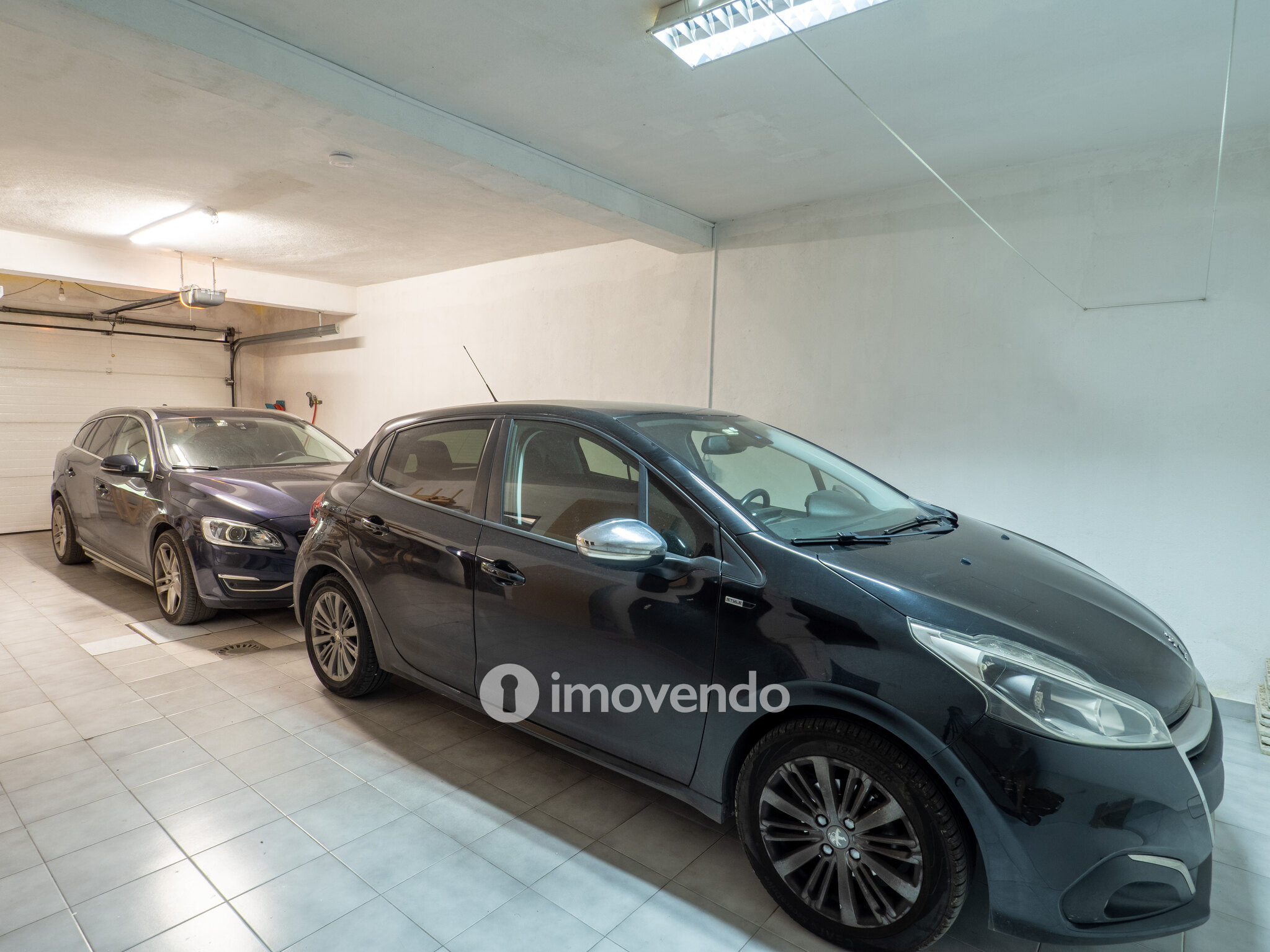 Moradia T6 na Rua Quinta das Rosas, em Rio de Mouro