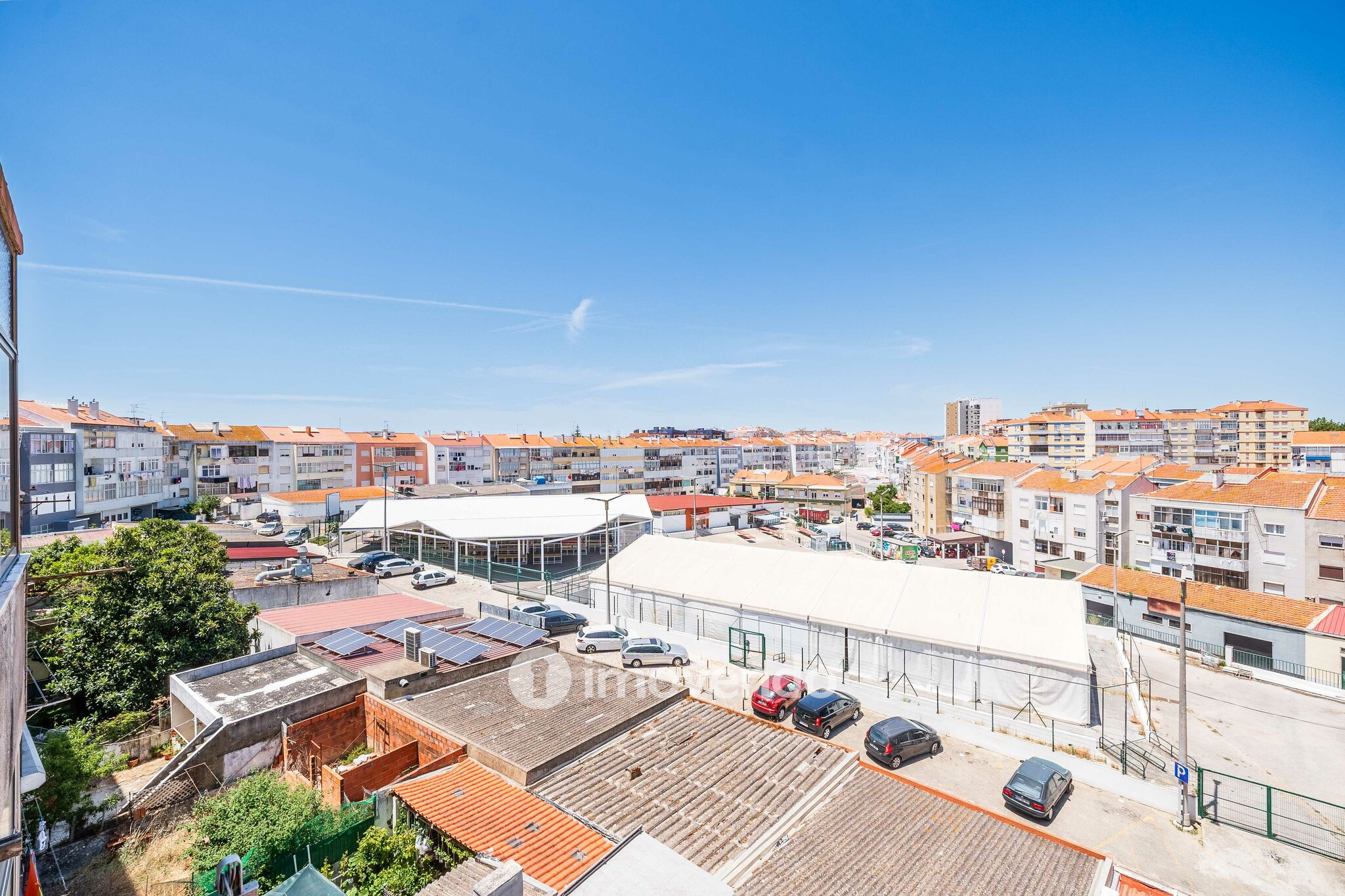 Apartamento T2 totalmente remodelado, nos Foros da Amora