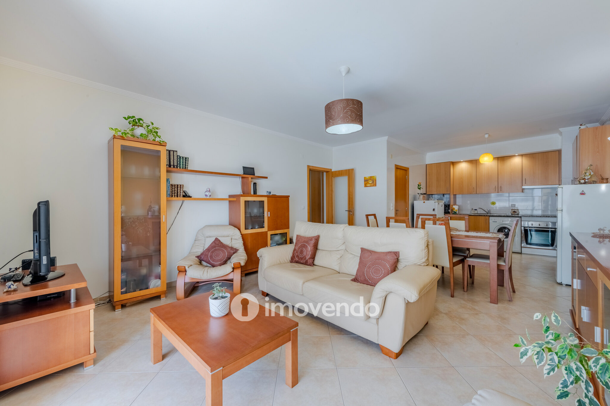 Apartamento T2 exclusivo, em condomínio com piscina, em Portimão