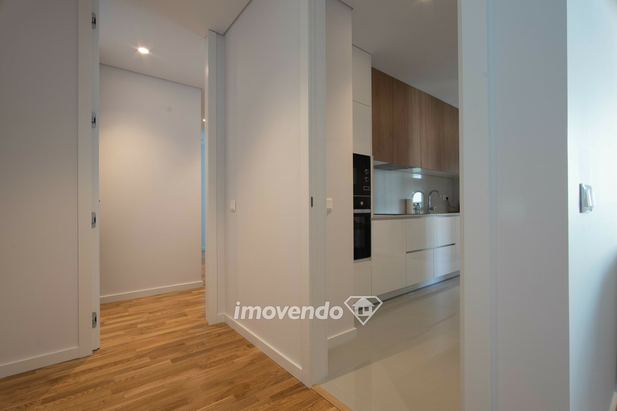 Apartamento T2 novo e exclusivo, com garagem, em Moreira, Maia