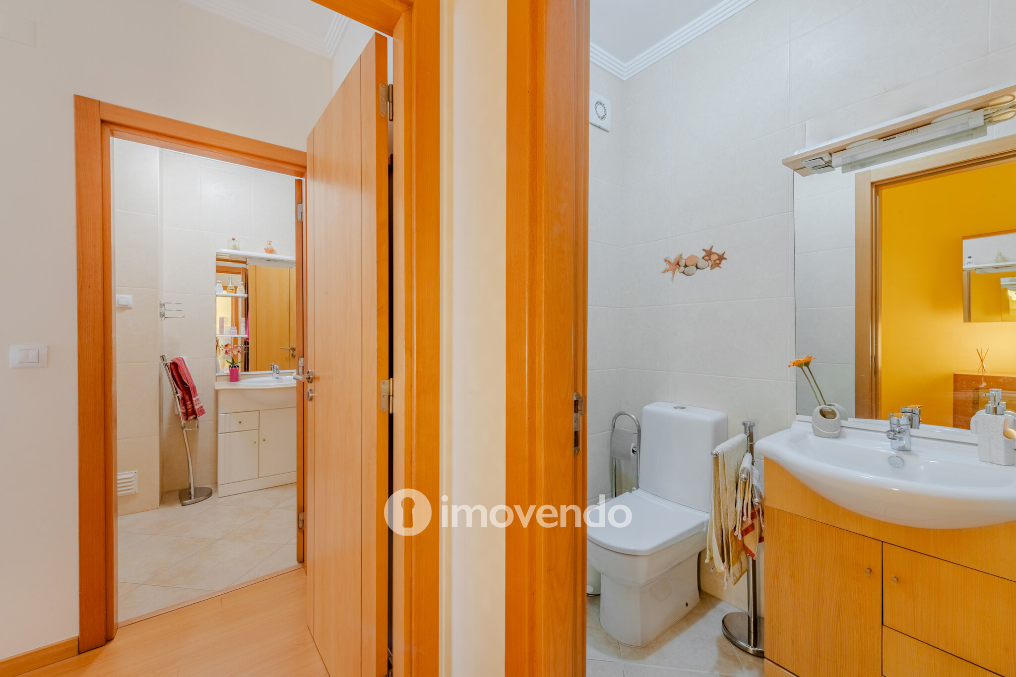 Apartamento T2 exclusivo, em condomínio com piscina, em Portimão