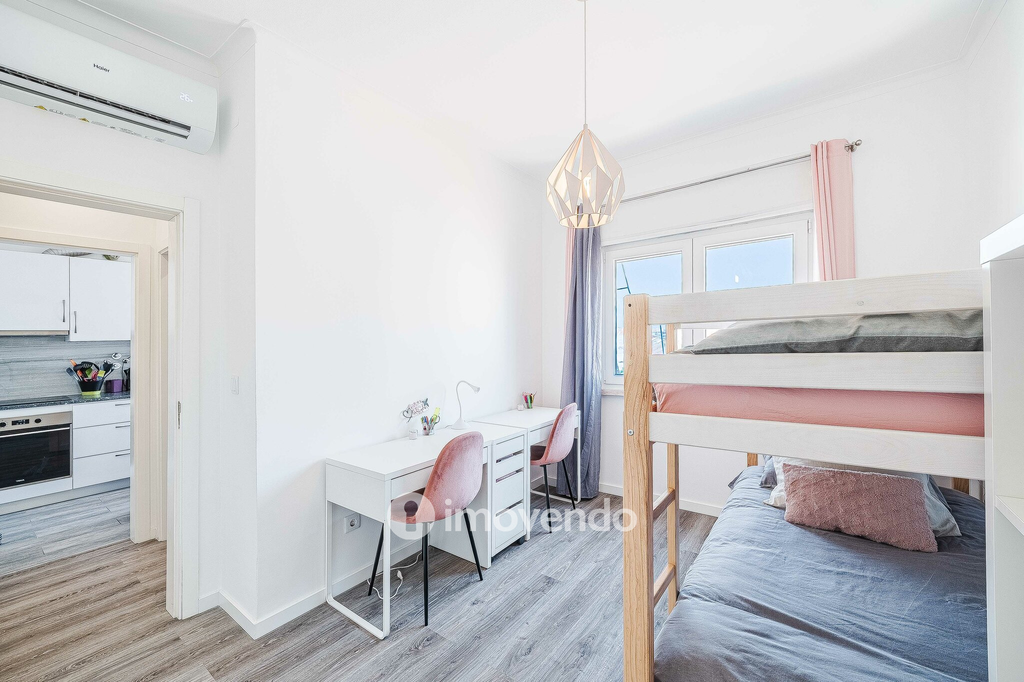 Apartamento T2 totalmente remodelado, nos Foros da Amora