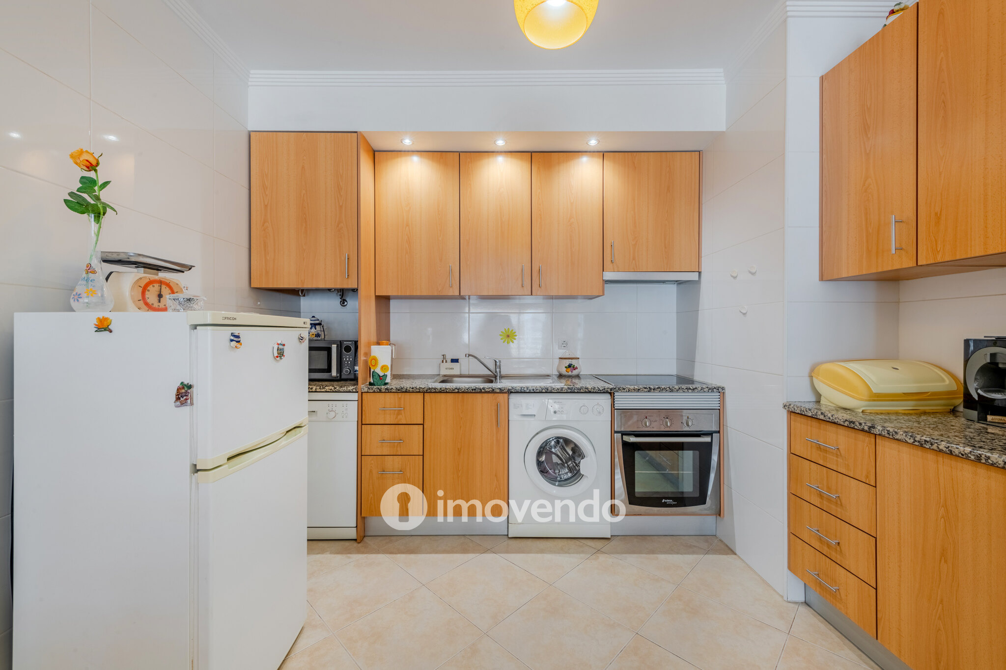 Apartamento T2 exclusivo, em condomínio com piscina, em Portimão