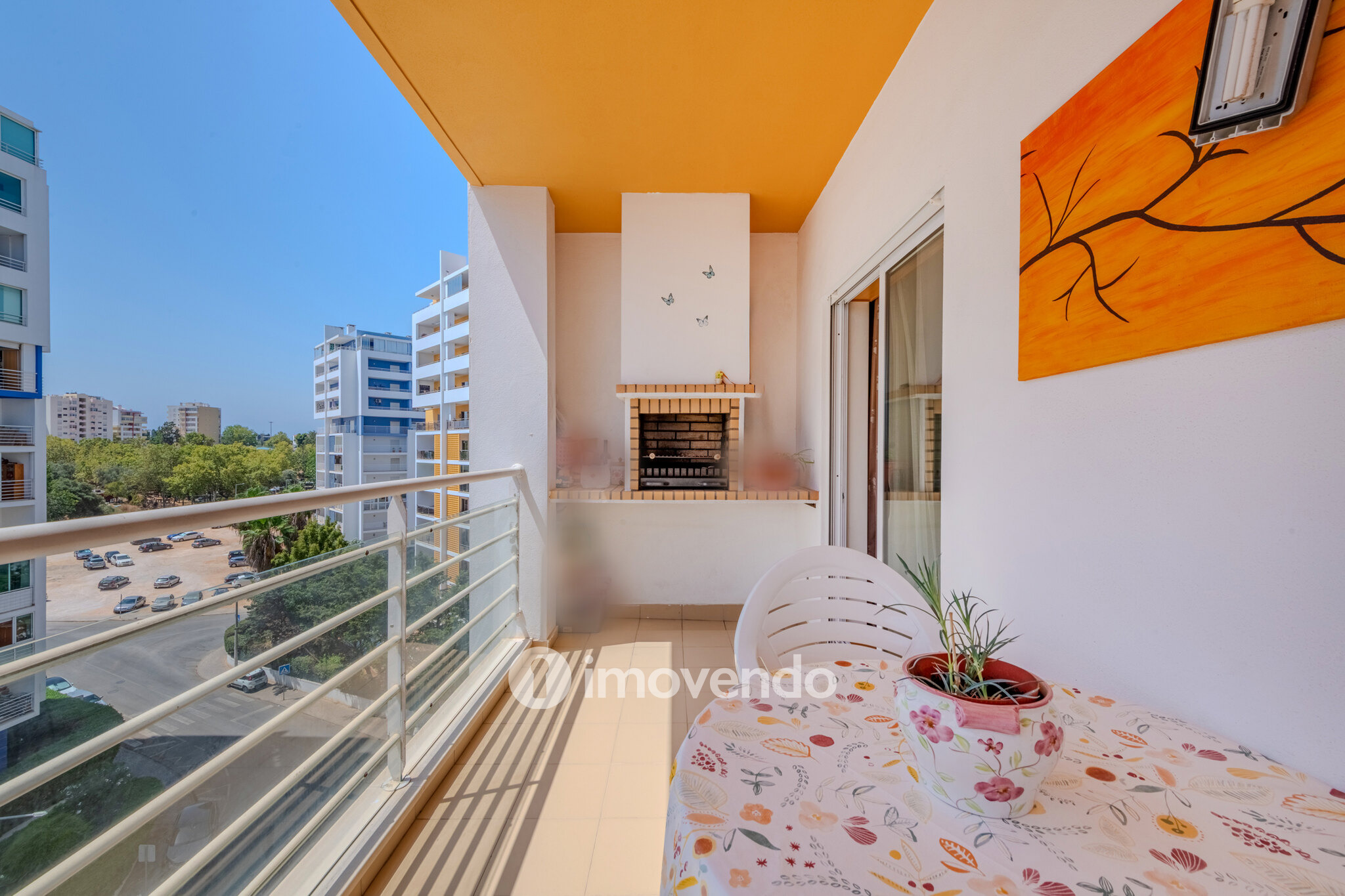 Apartamento T2 exclusivo, em condomínio com piscina, em Portimão