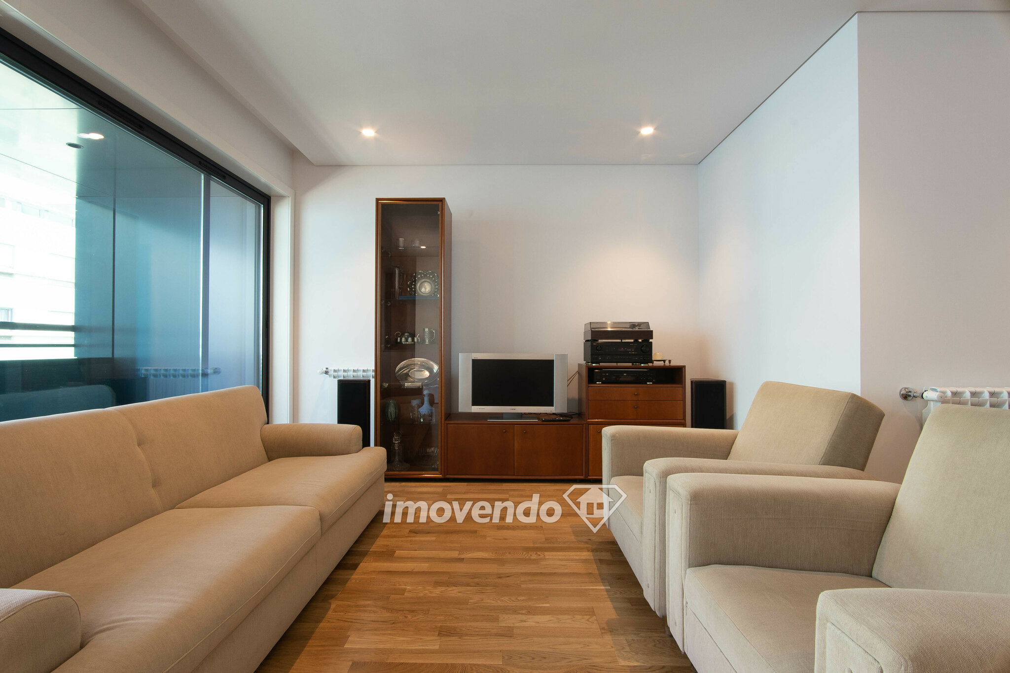 Apartamento T2 novo e exclusivo, com garagem, em Moreira, Maia