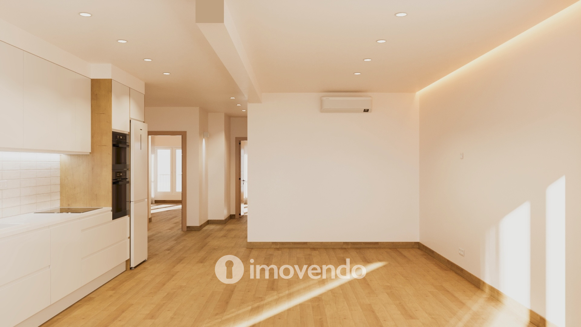 Apartamento T4, totalmente remodelado e cozinha equipada, em Almada