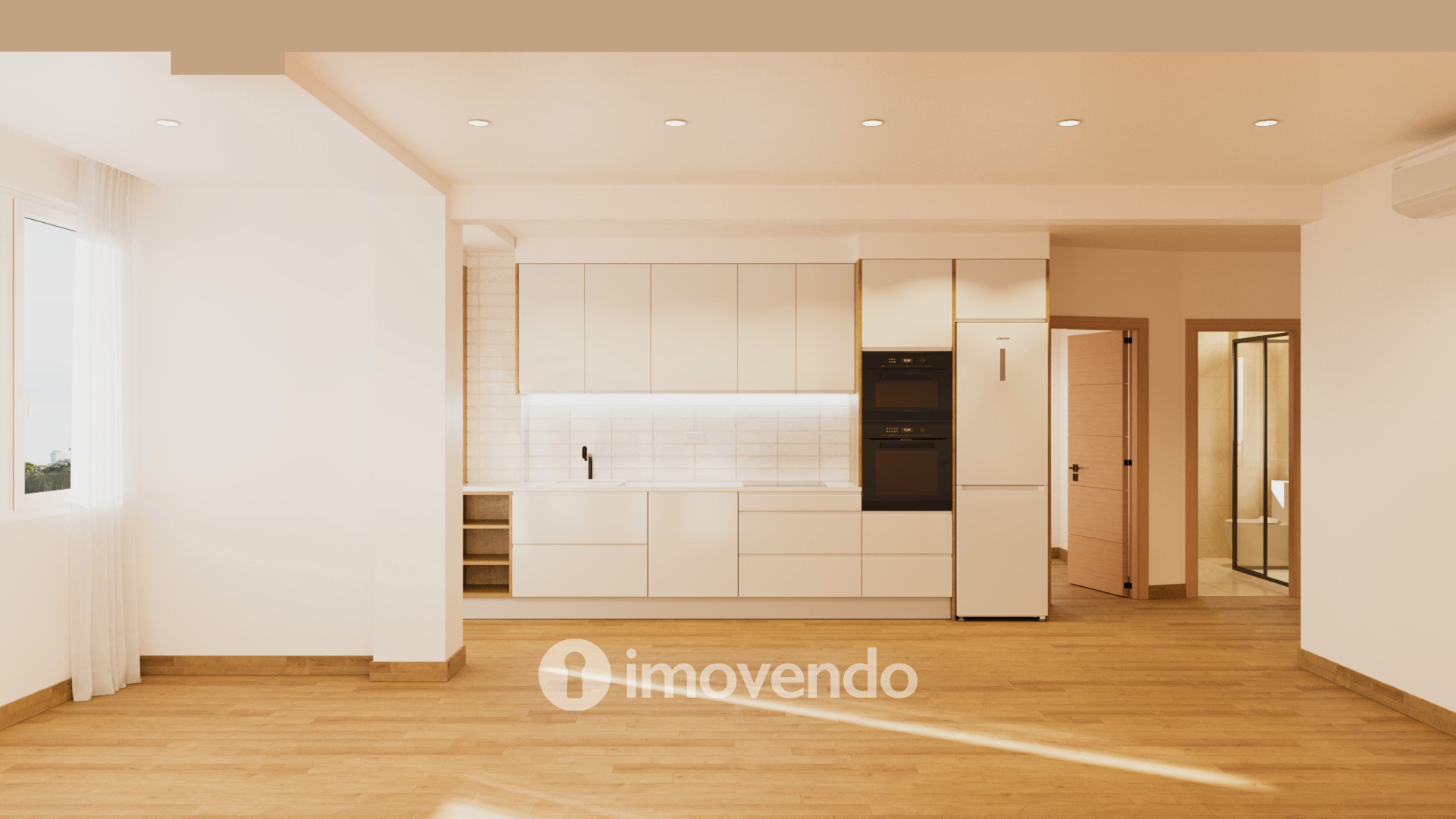 Apartamento T4, totalmente remodelado e cozinha equipada, em Almada