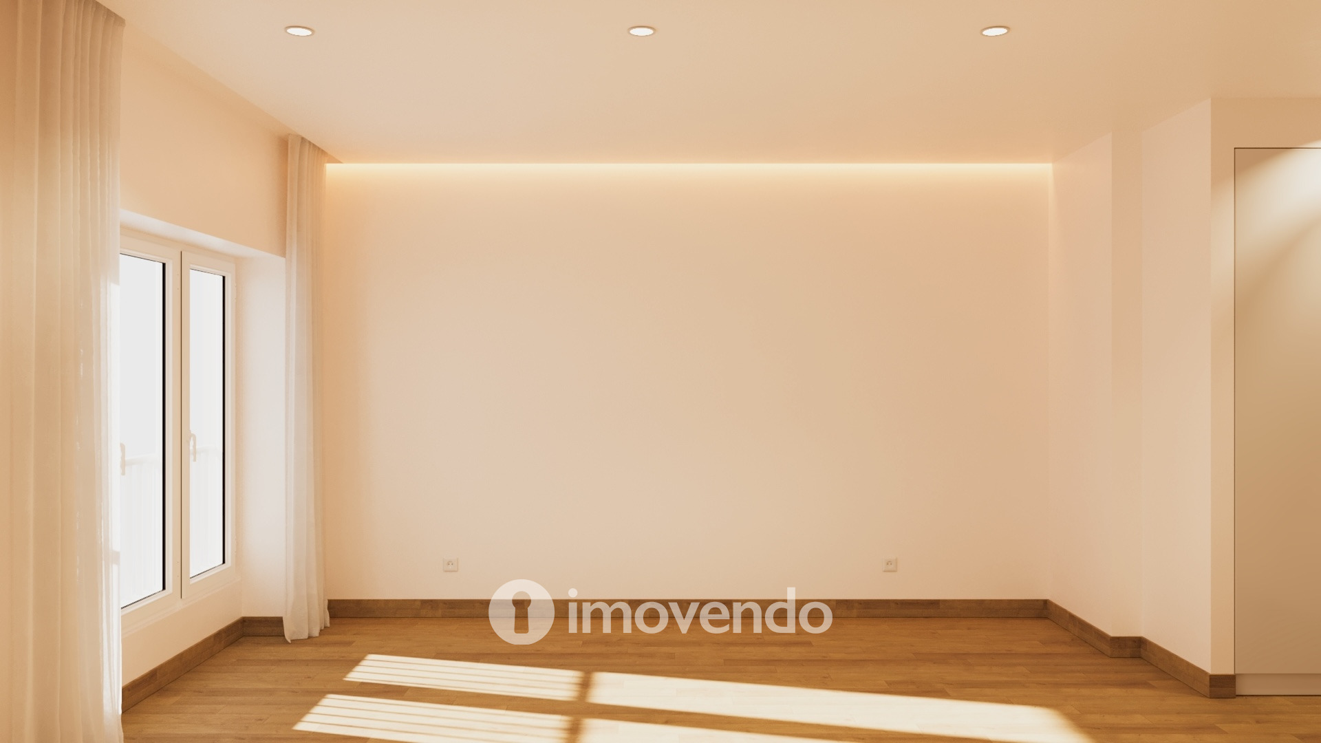 Apartamento T4, totalmente remodelado e cozinha equipada, em Almada