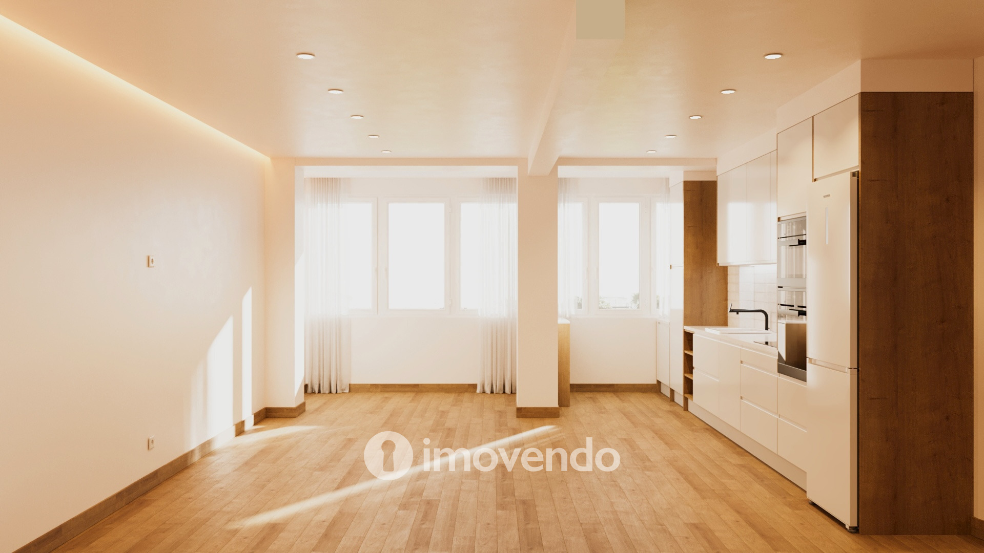 Apartamento T4, totalmente remodelado e cozinha equipada, em Almada