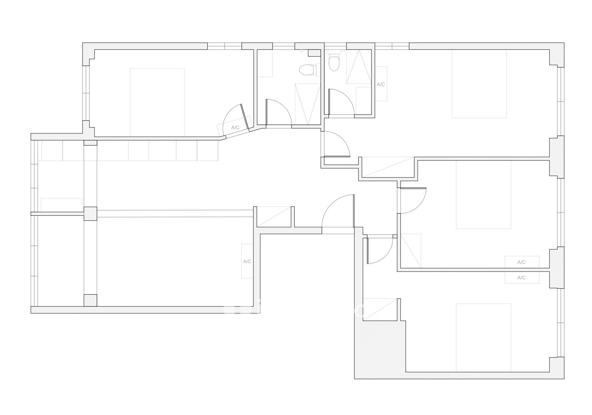 Apartamento T4, totalmente remodelado e cozinha equipada, em Almada