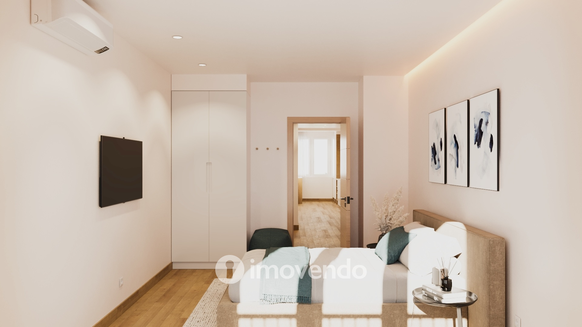 Apartamento T4, totalmente remodelado e cozinha equipada, em Almada