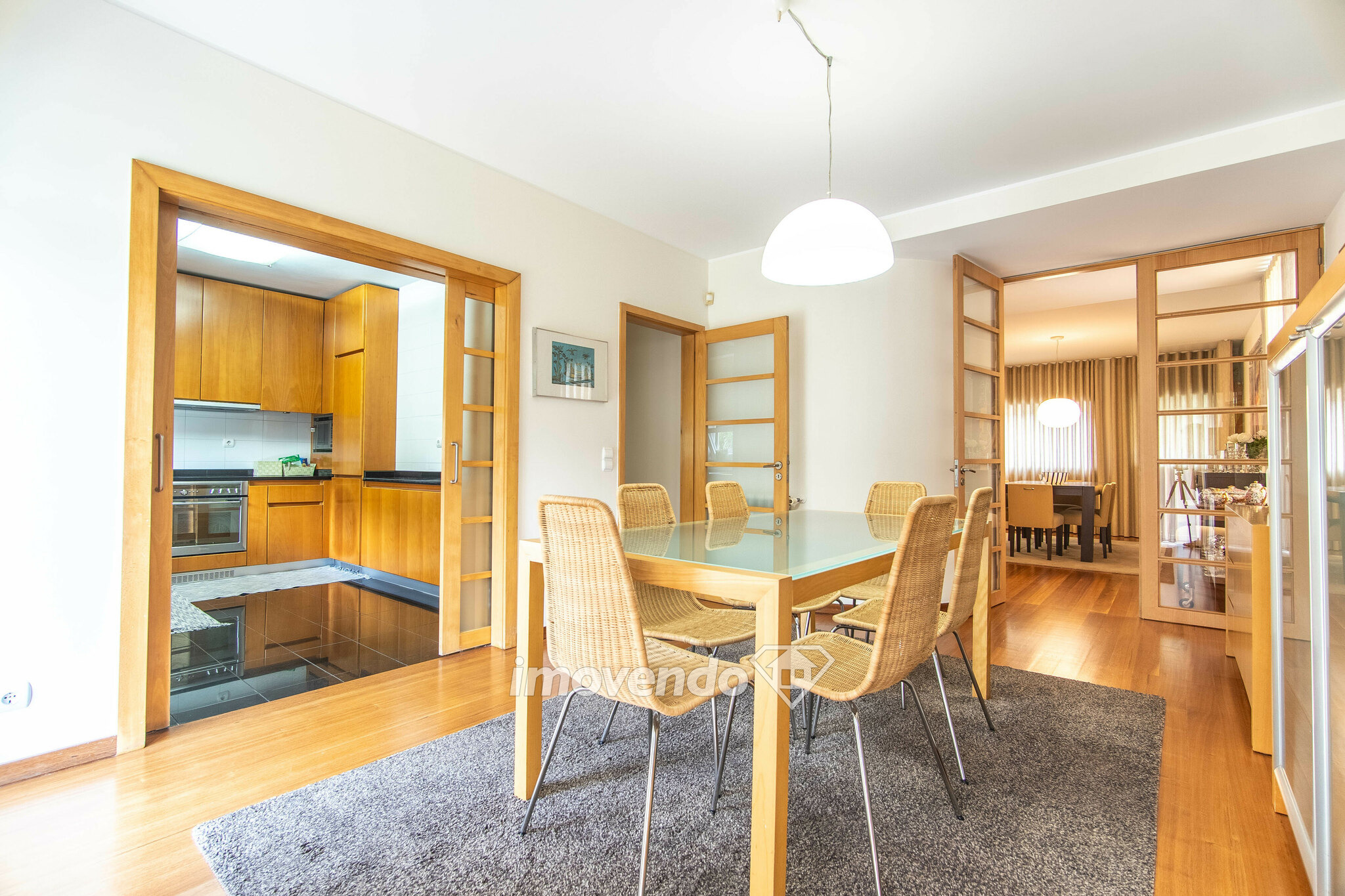 Moradia exclusiva T4, com terraço, jardim e garagem, na Maia