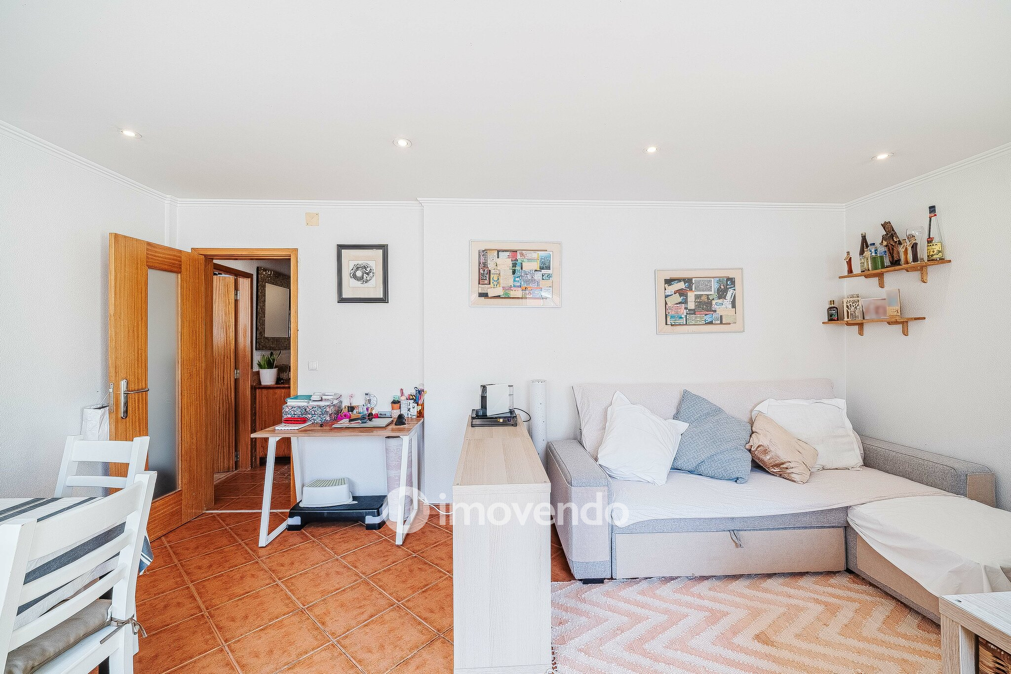Apartamento T2 com cozinha equipada, na Amadora