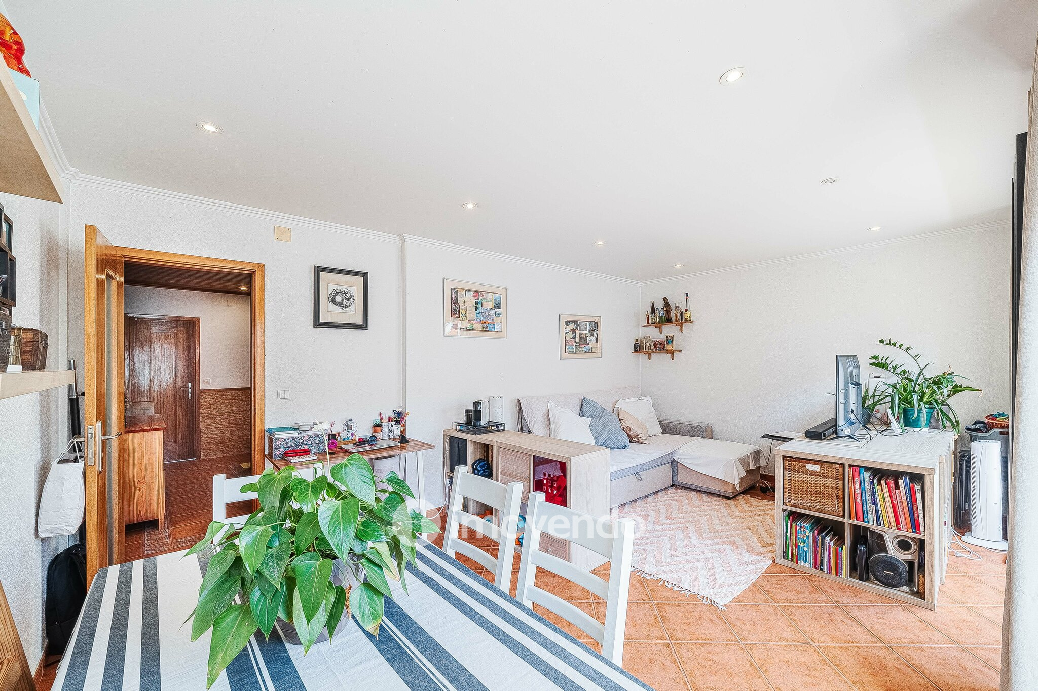 Apartamento T2 com cozinha equipada, na Amadora