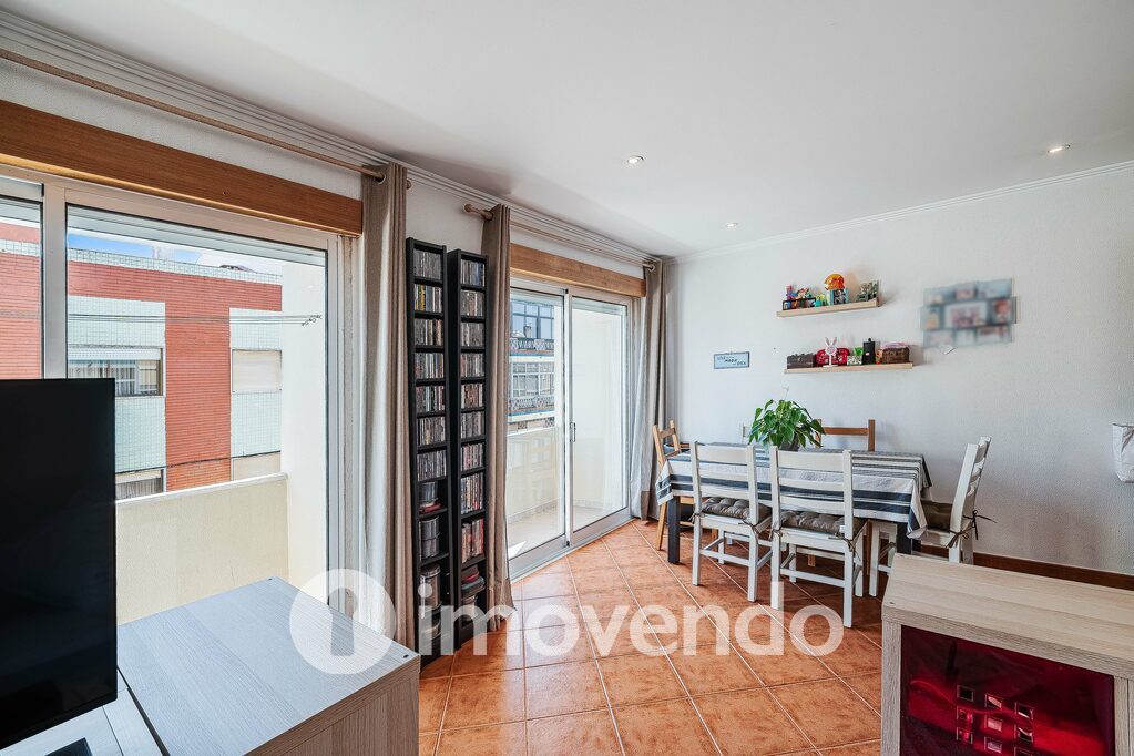 Apartamento T2 em Amadora, Amadora com 80 m<sup>2</sup> por 315.000