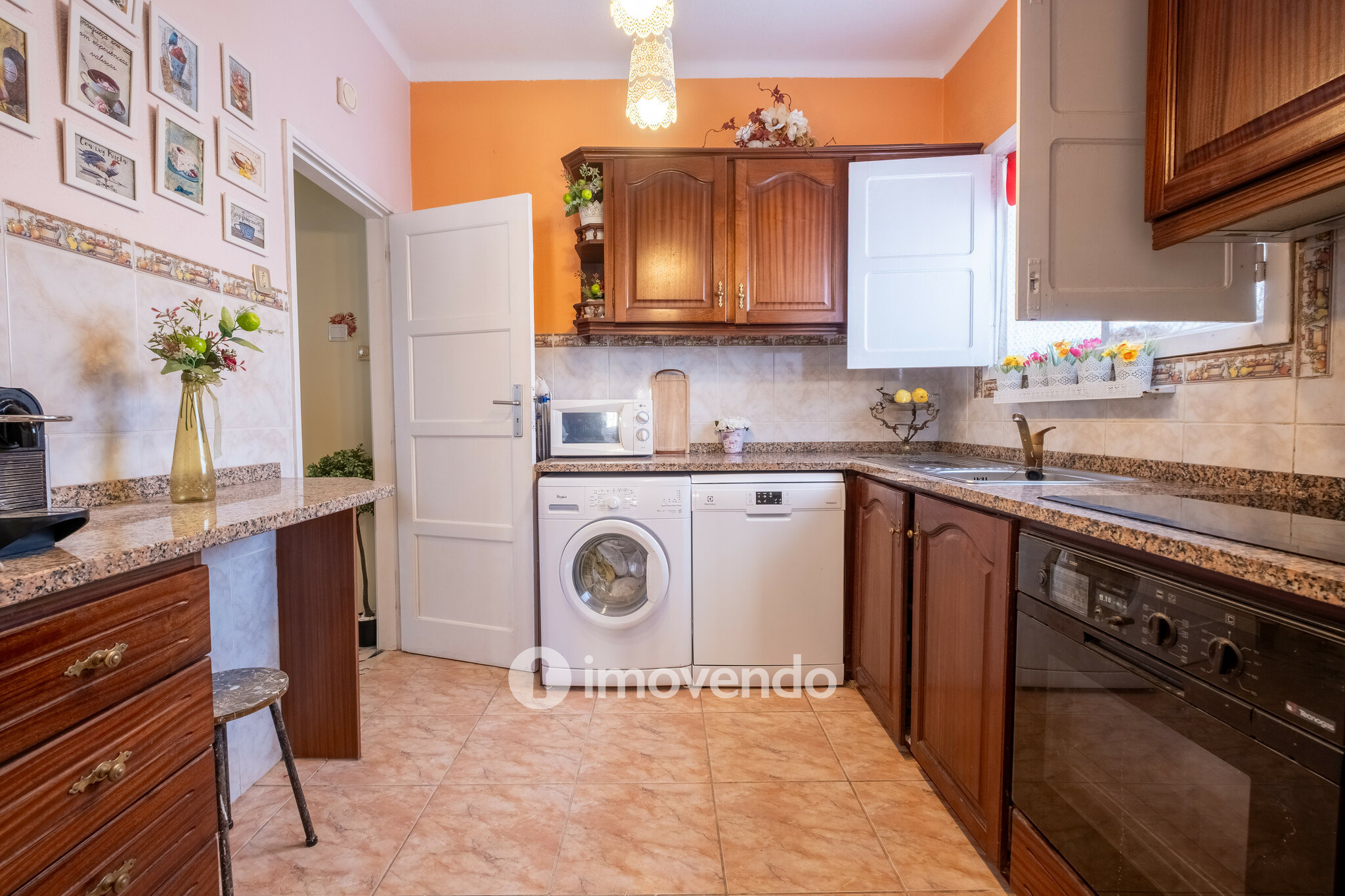 Moradia T6+1, a 1 km da Praia, mobilada e equipada, na Figueira da Foz