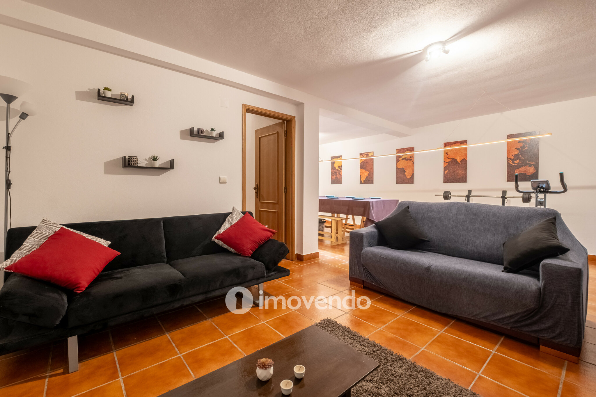 Moradia T3 mobilada e equipada, com garagem e jardim, na Mealhada