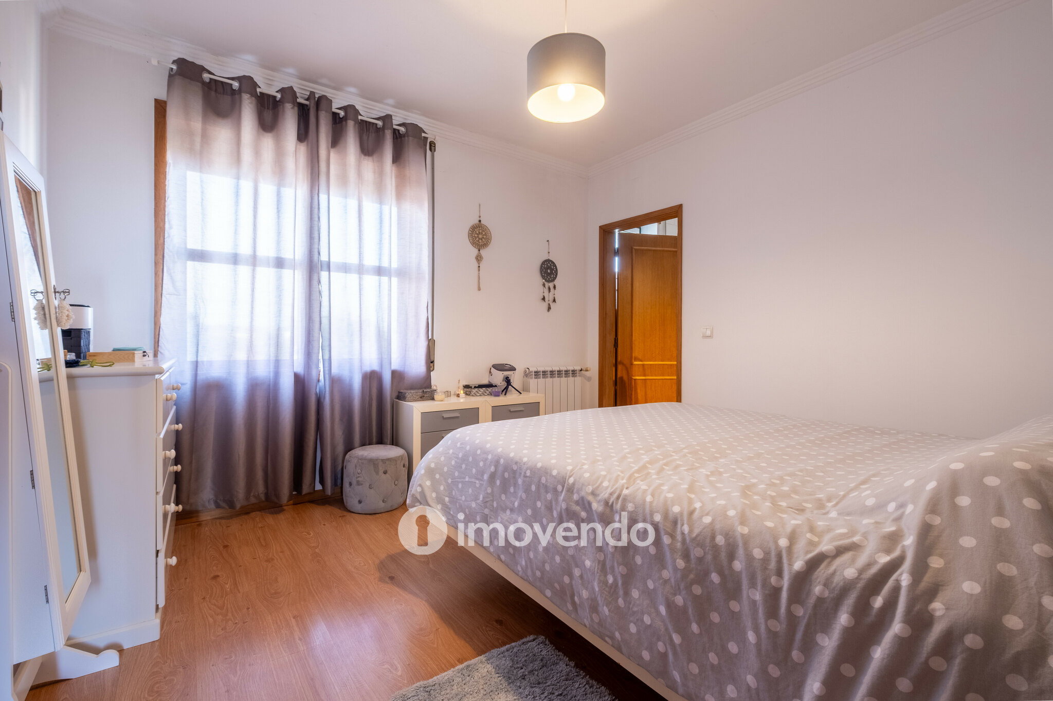 Moradia T3 mobilada e equipada, com garagem e jardim, na Mealhada