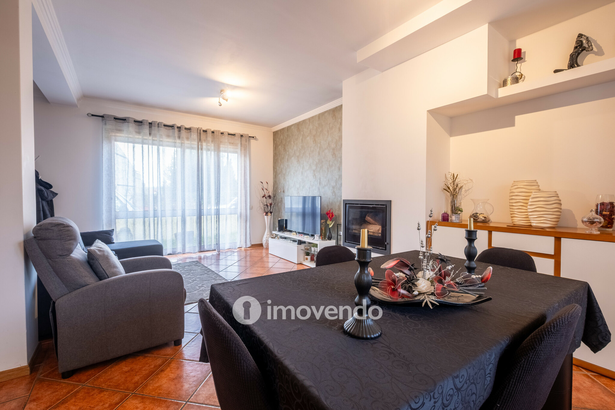 Moradia T3 mobilada e equipada, com garagem e jardim, na Mealhada