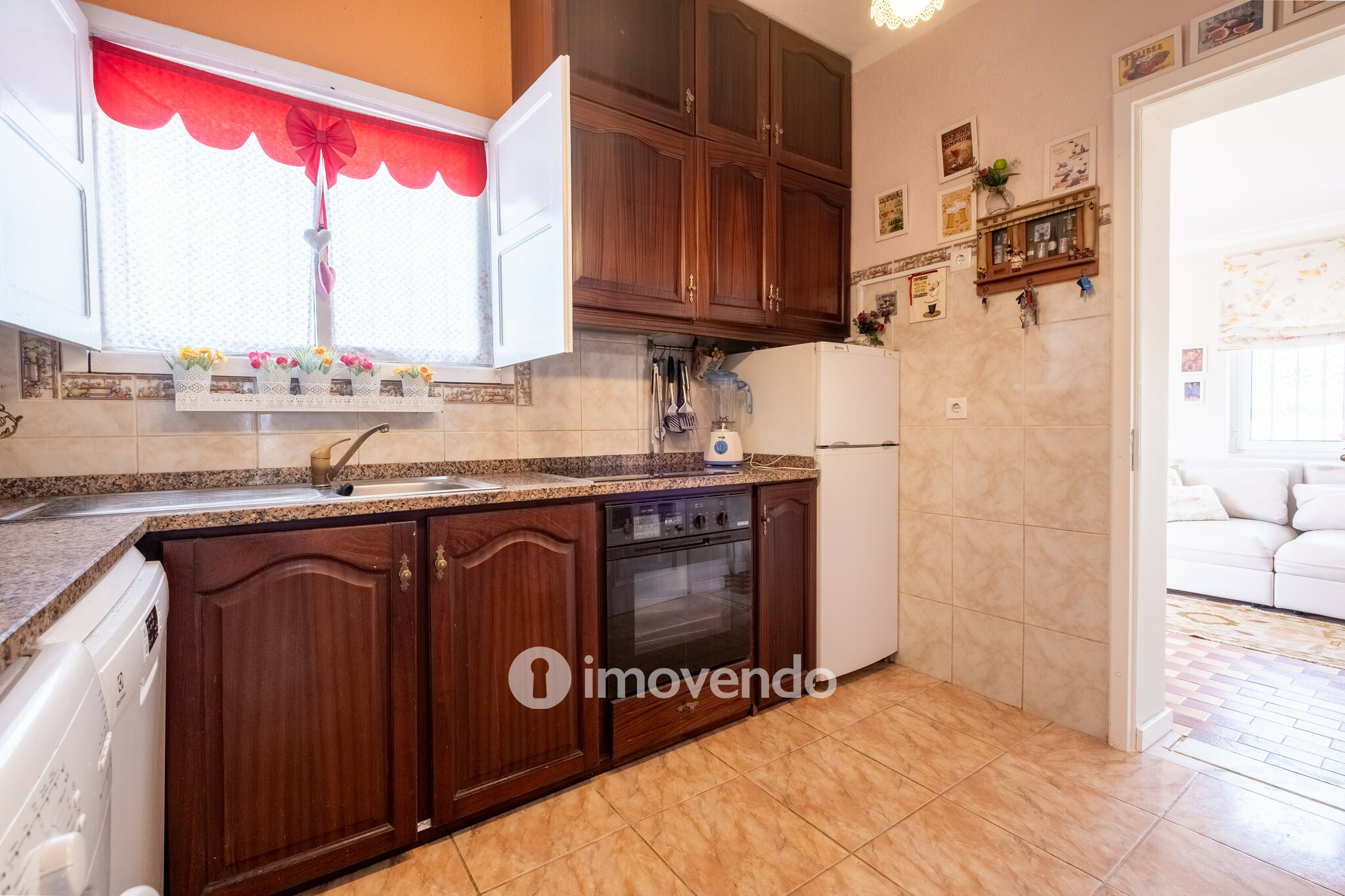 Moradia T6+1, a 1 km da Praia, mobilada e equipada, na Figueira da Foz