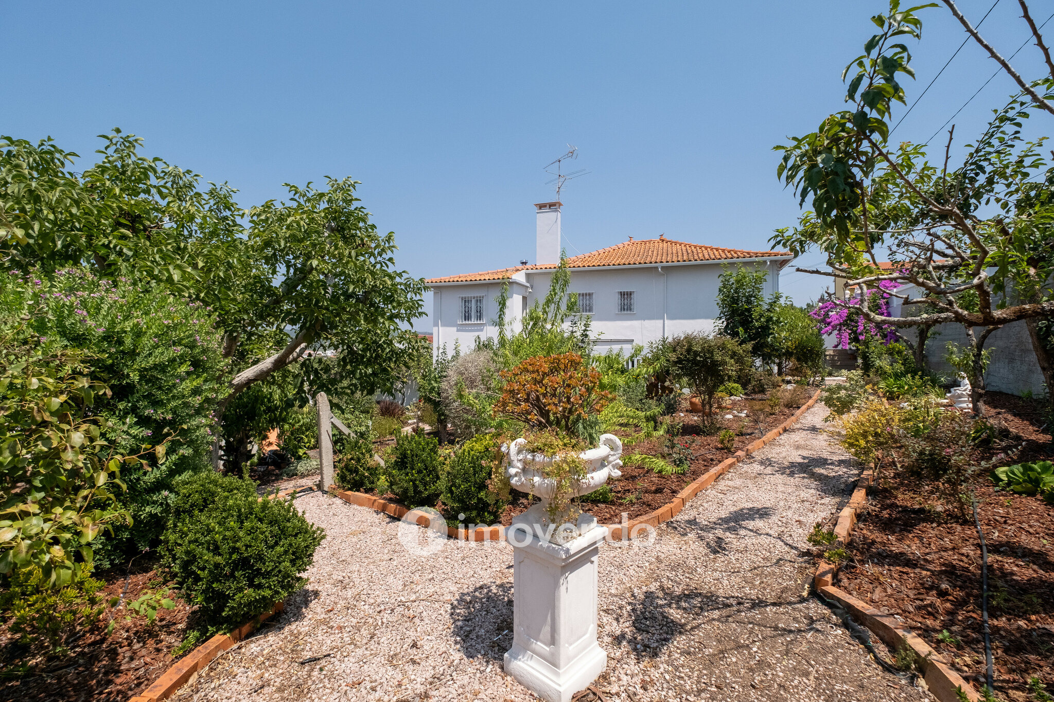 Moradia T6+1, a 1 km da Praia, mobilada e equipada, na Figueira da Foz