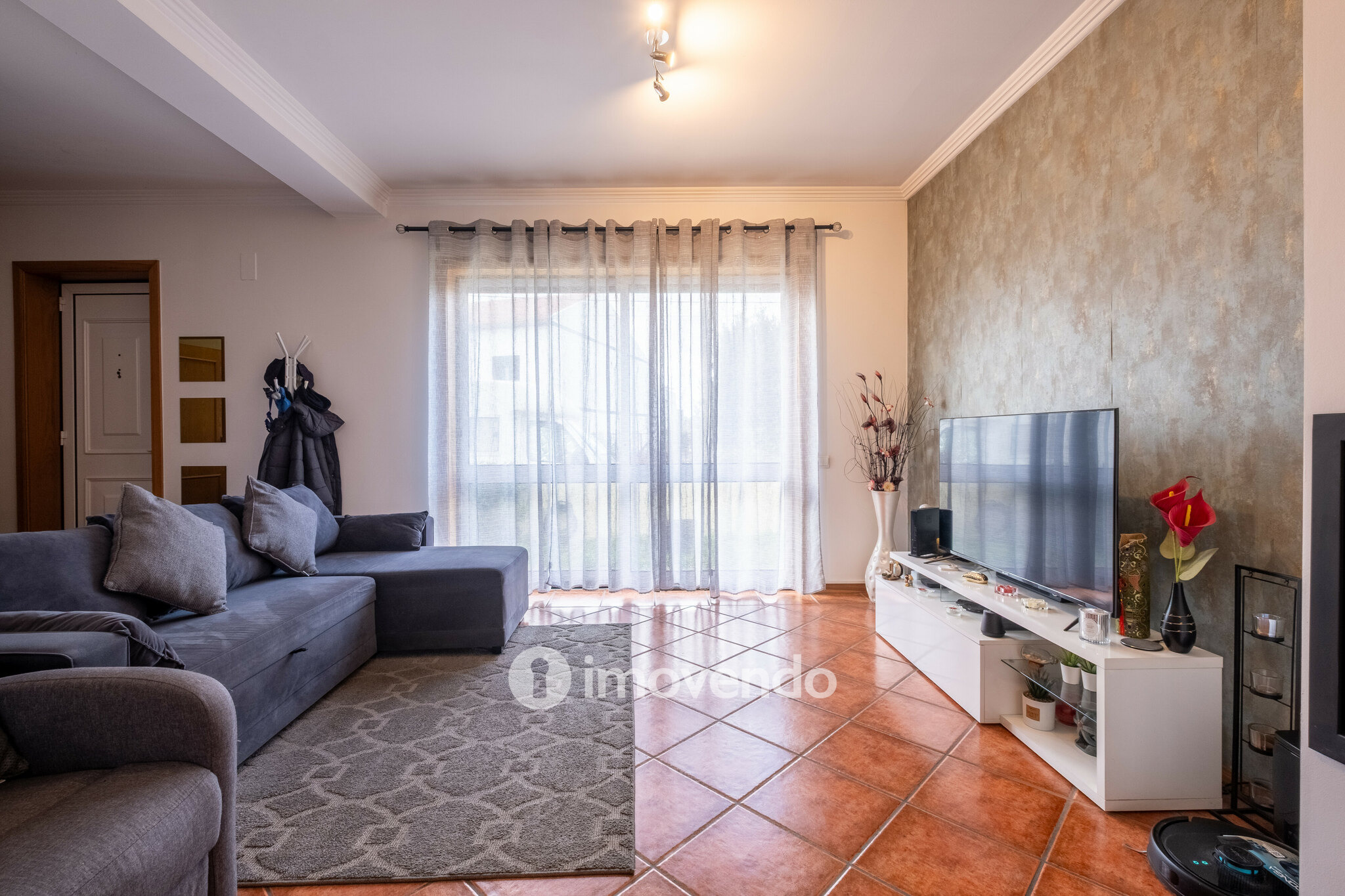 Moradia T3 mobilada e equipada, com garagem e jardim, na Mealhada