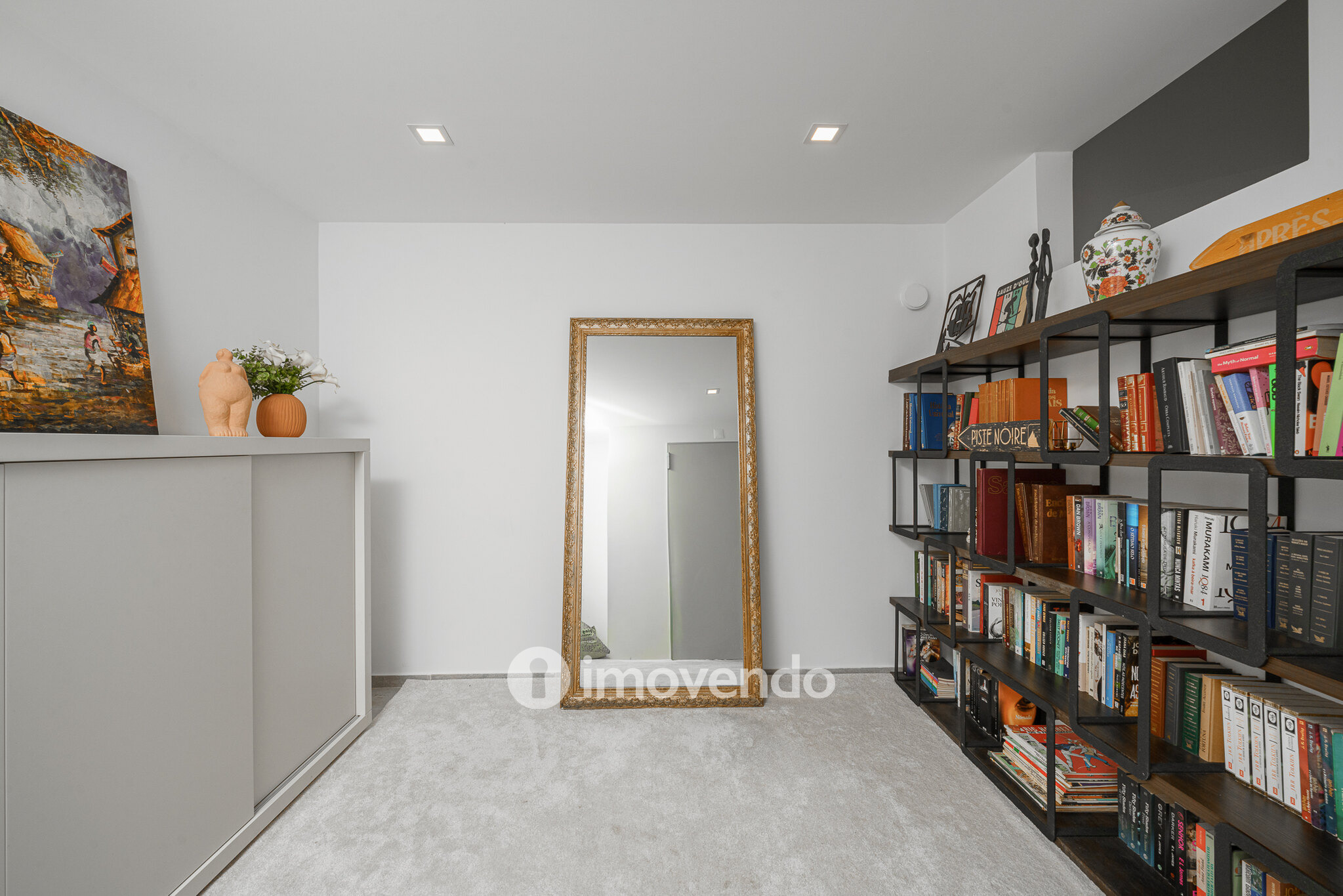 Moradia T3+1 moderna, com piscina e garagem, na Caparica
