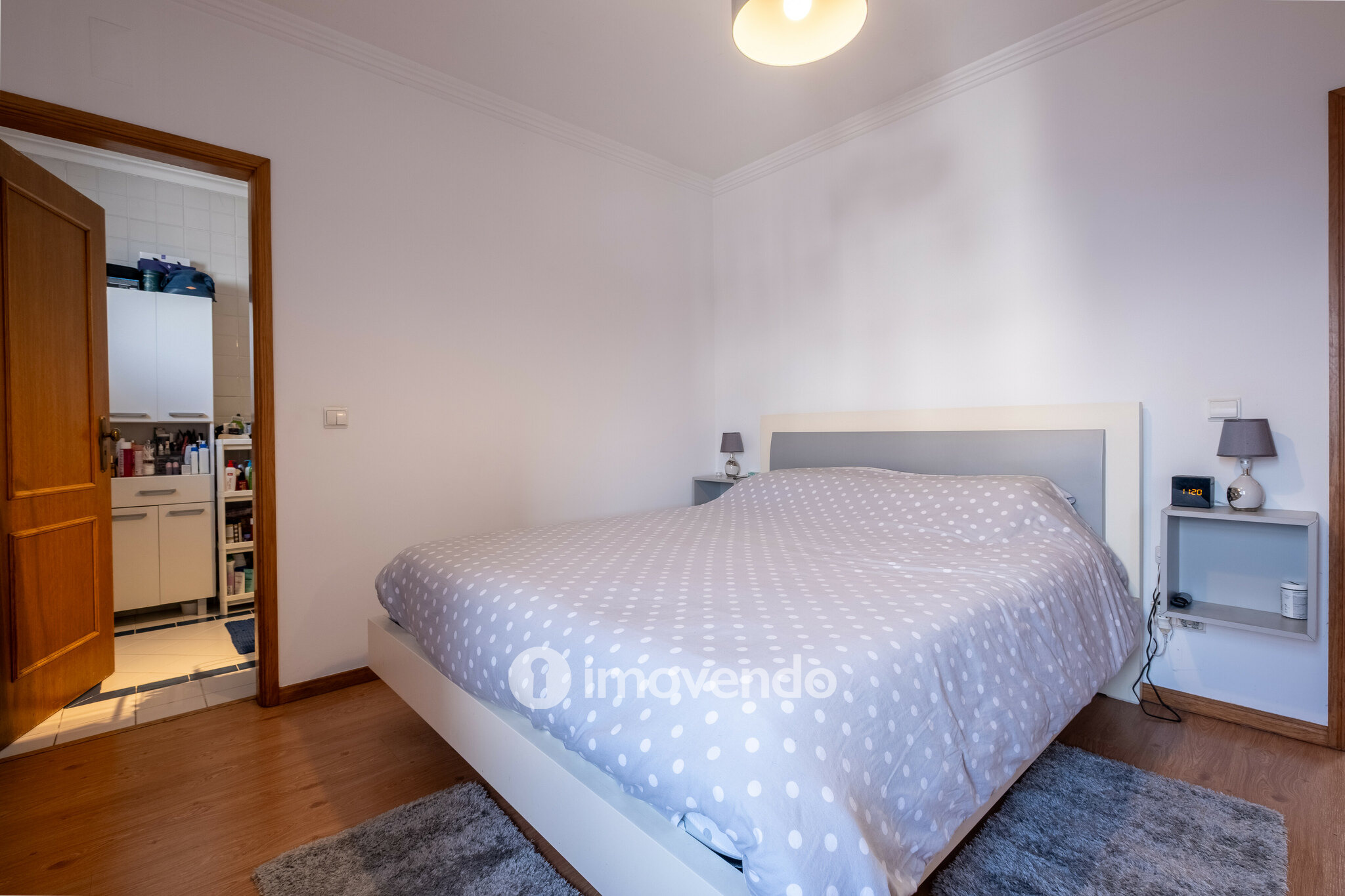 Moradia T3 mobilada e equipada, com garagem e jardim, na Mealhada