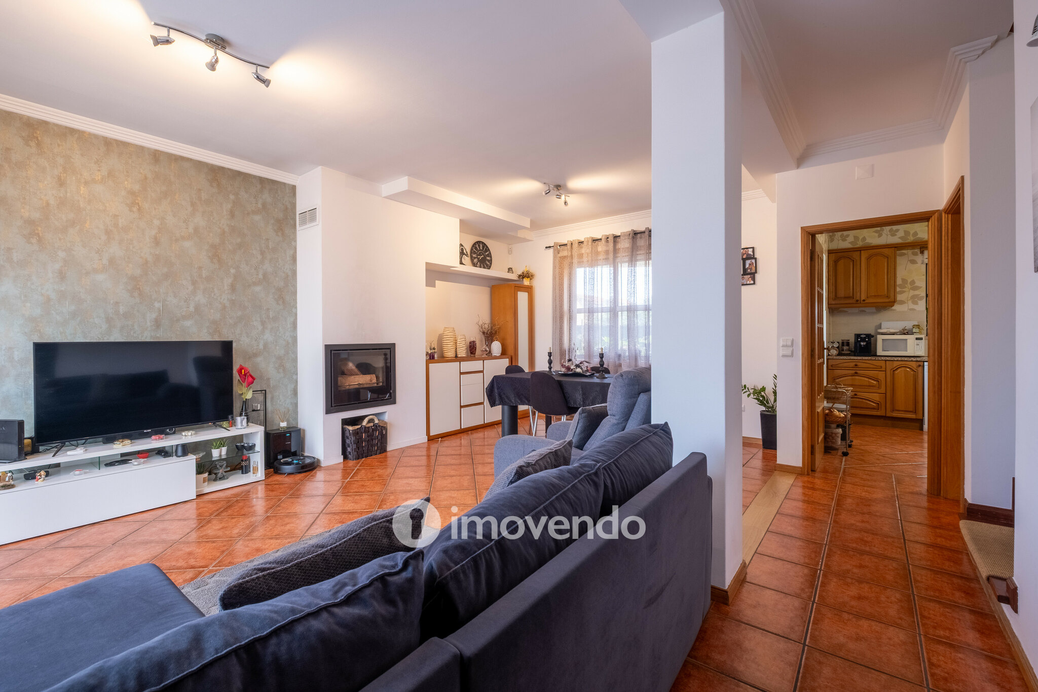 Moradia T3 mobilada e equipada, com garagem e jardim, na Mealhada