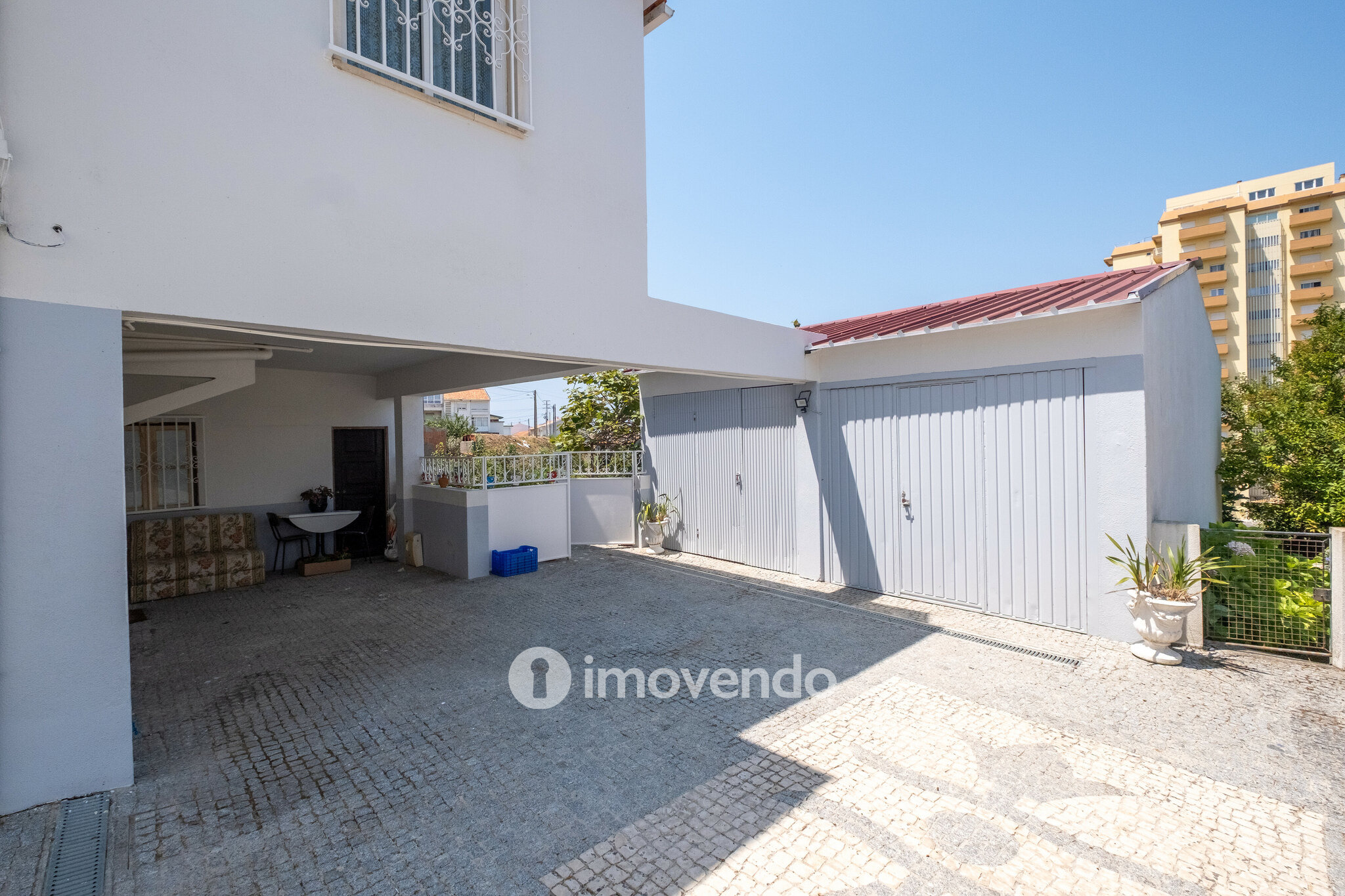 Moradia T6+1, a 1 km da Praia, mobilada e equipada, na Figueira da Foz