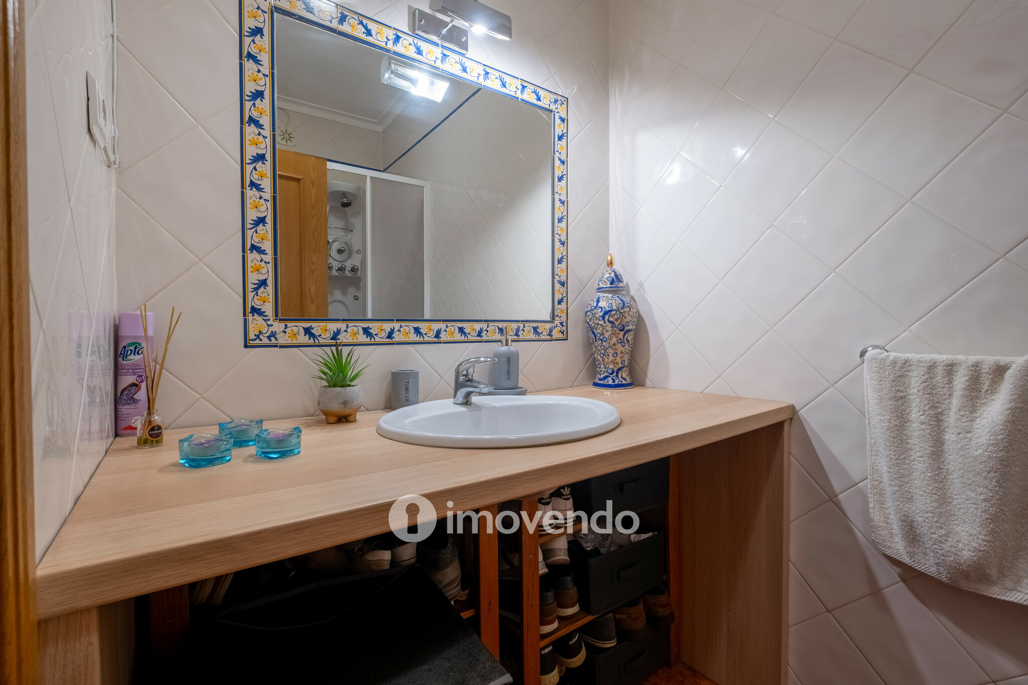 Moradia T3 mobilada e equipada, com garagem e jardim, na Mealhada