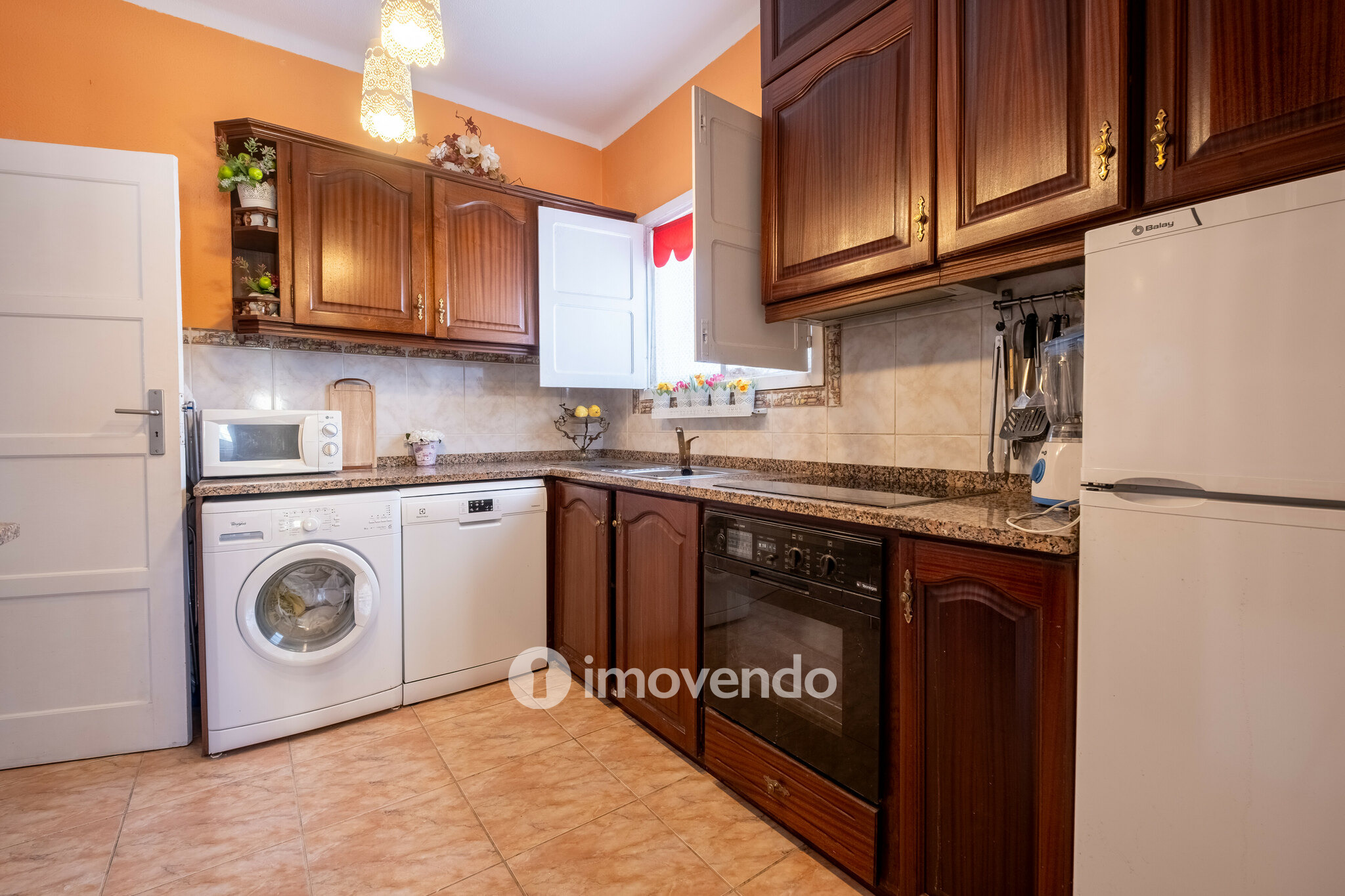 Moradia T6+1, a 1 km da Praia, mobilada e equipada, na Figueira da Foz