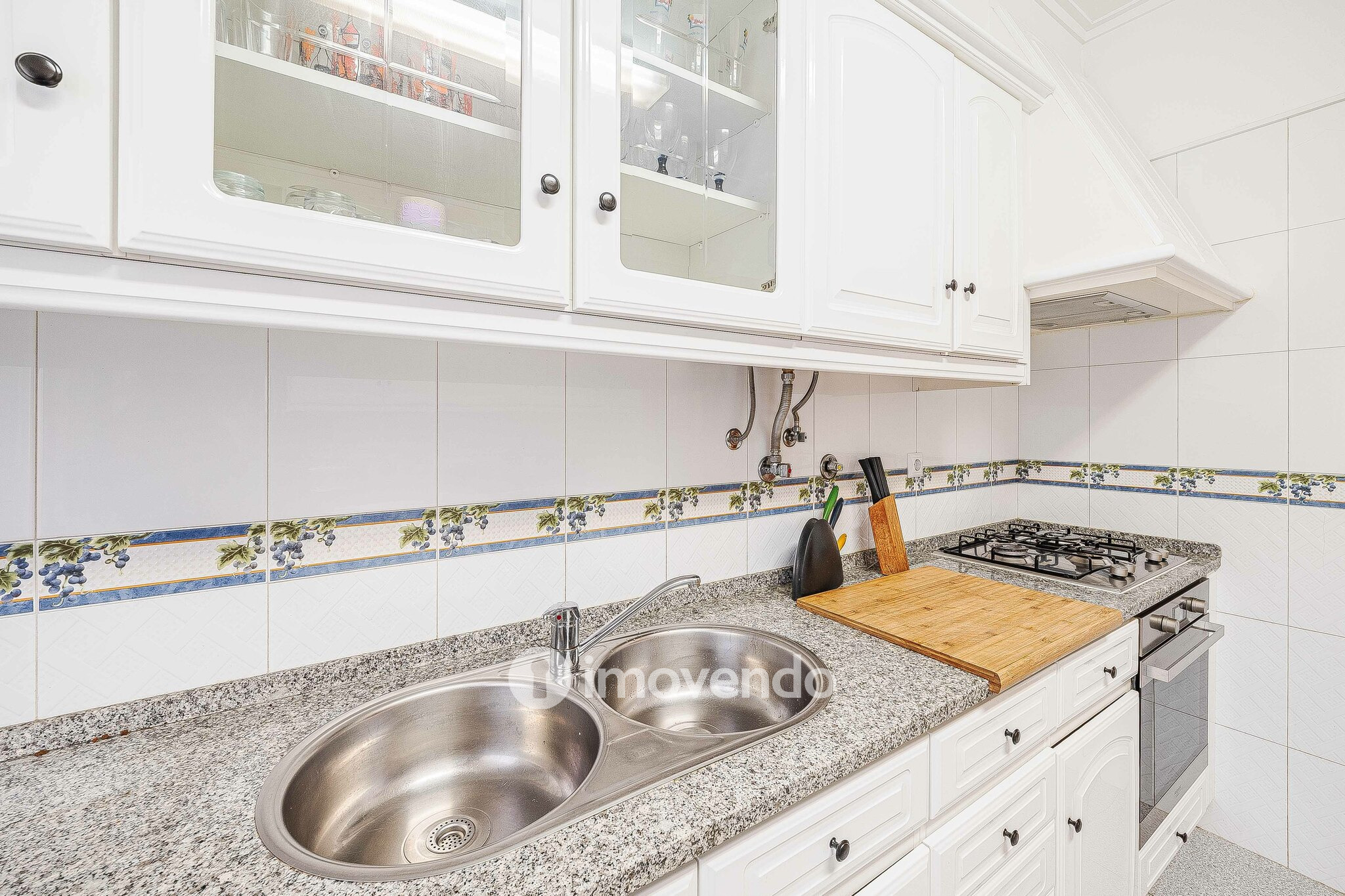 Apartamento T3 exclusivo, com garagem e arrecadação, em Vale Mourão