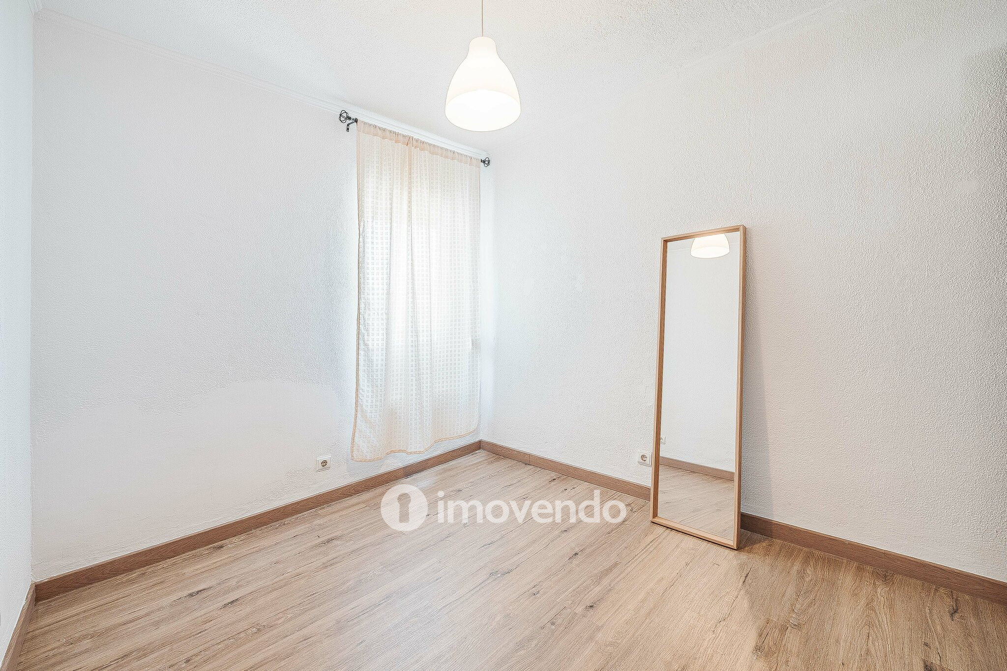 Apartamento T2 totalmente remodelado, em Marvila