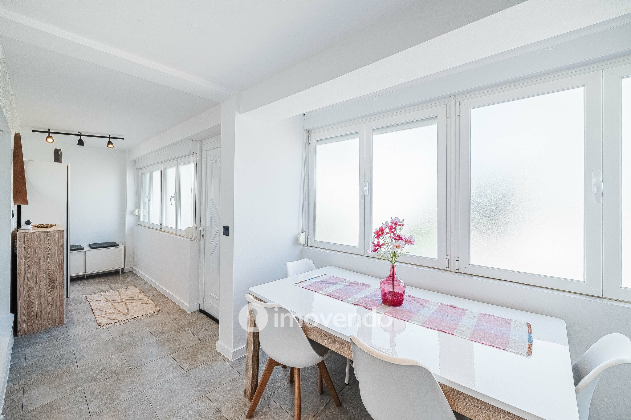 Apartamento T2 totalmente remodelado, em Marvila