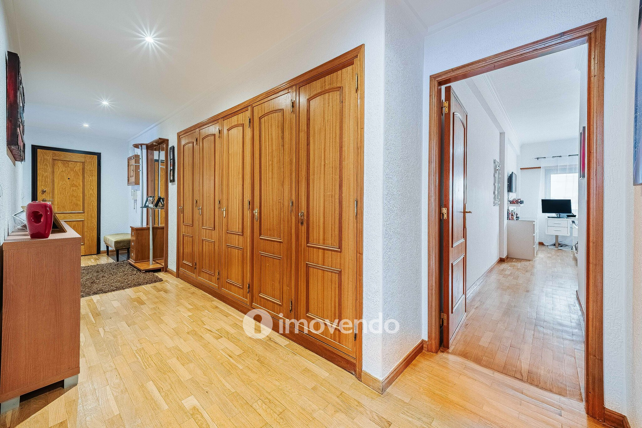 Apartamento T3 exclusivo, com garagem e arrecadação, em Vale Mourão